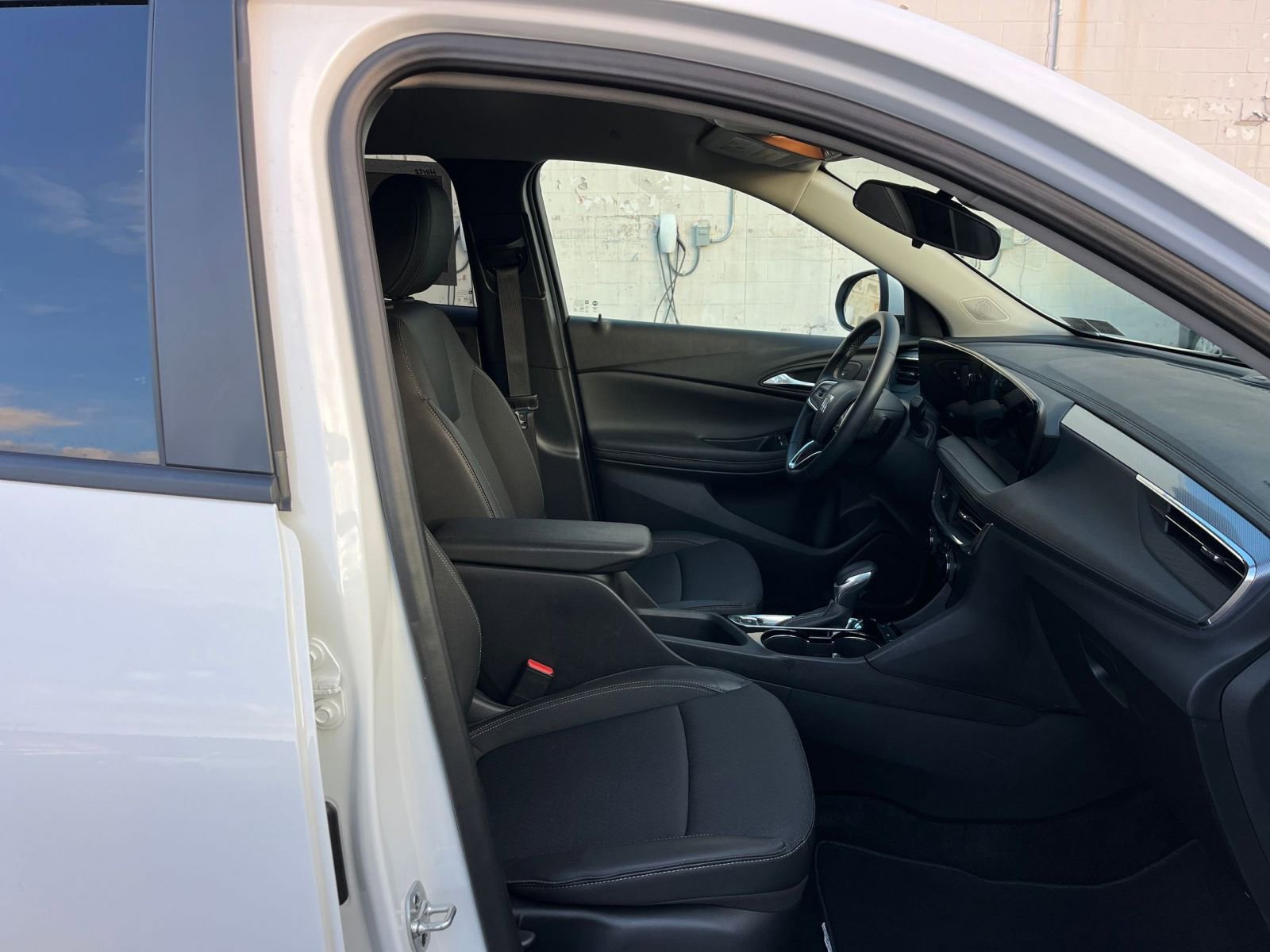 Thumbnail: 2025 Buick Encore GX - 25