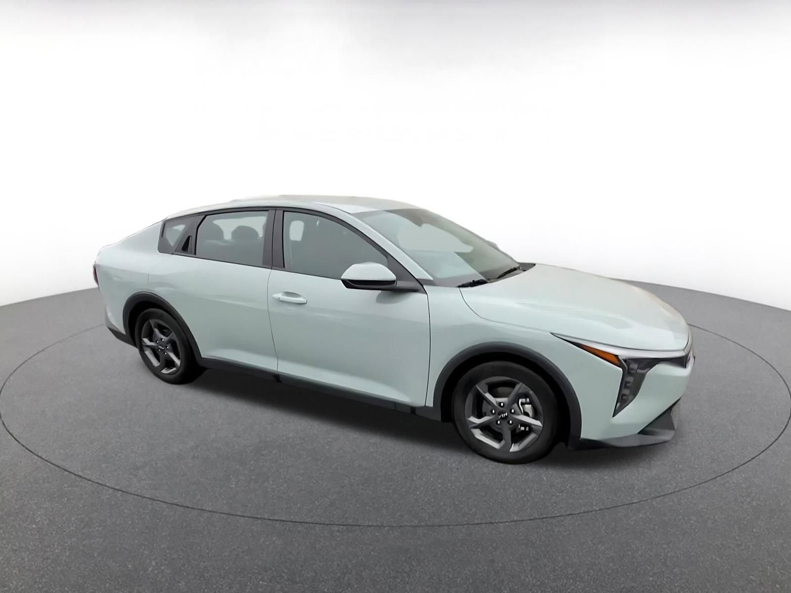 Thumbnail: 2025 Kia K4 - 2