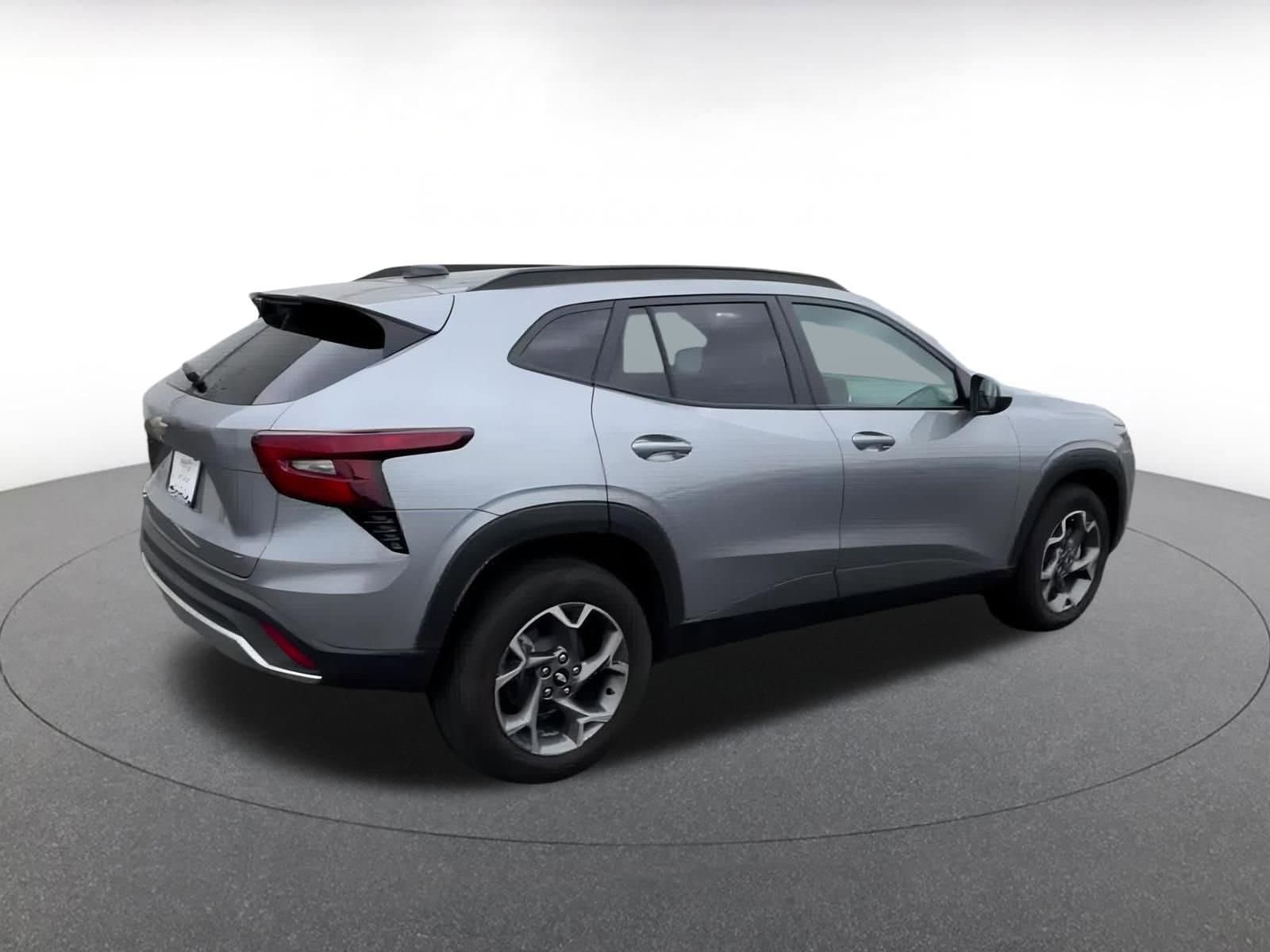 Thumbnail: 2025 Chevrolet Trax - 15