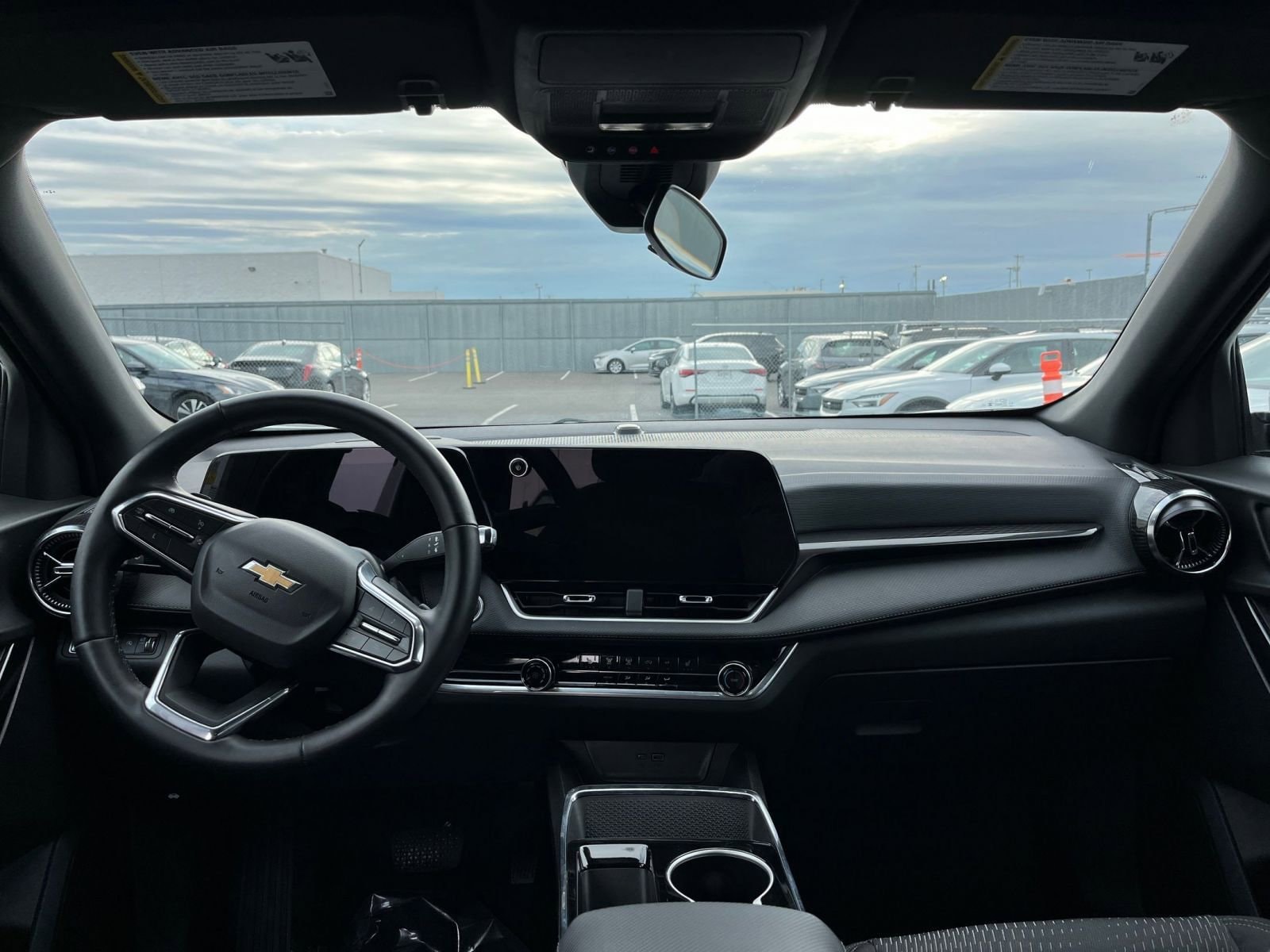 Thumbnail: 2025 Chevrolet Equinox - 32