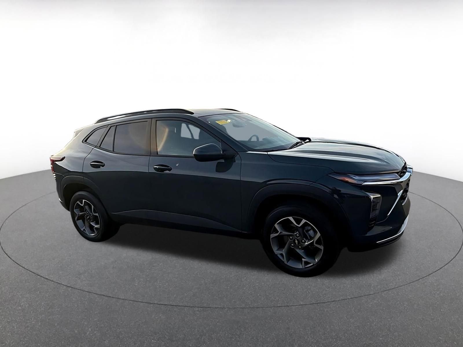 Thumbnail: 2025 Chevrolet Trax - 1