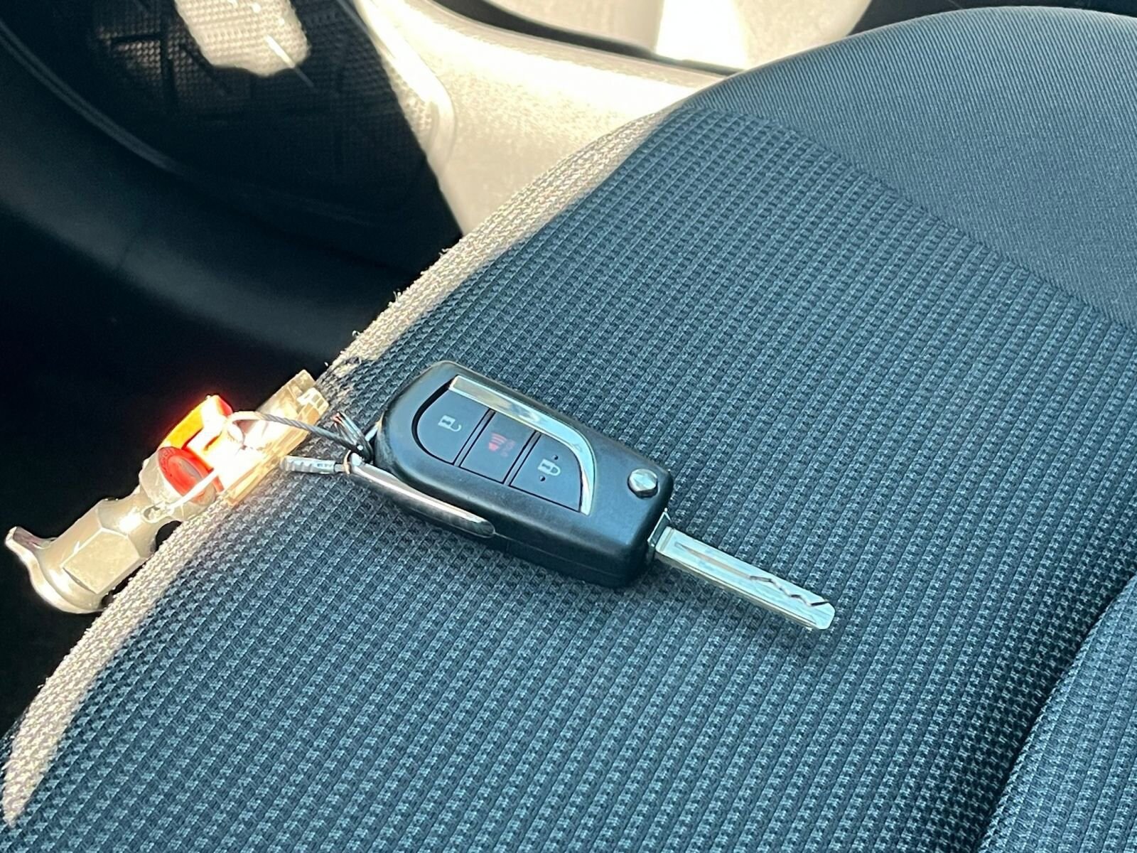 Thumbnail: 2025 Toyota RAV4 - 22