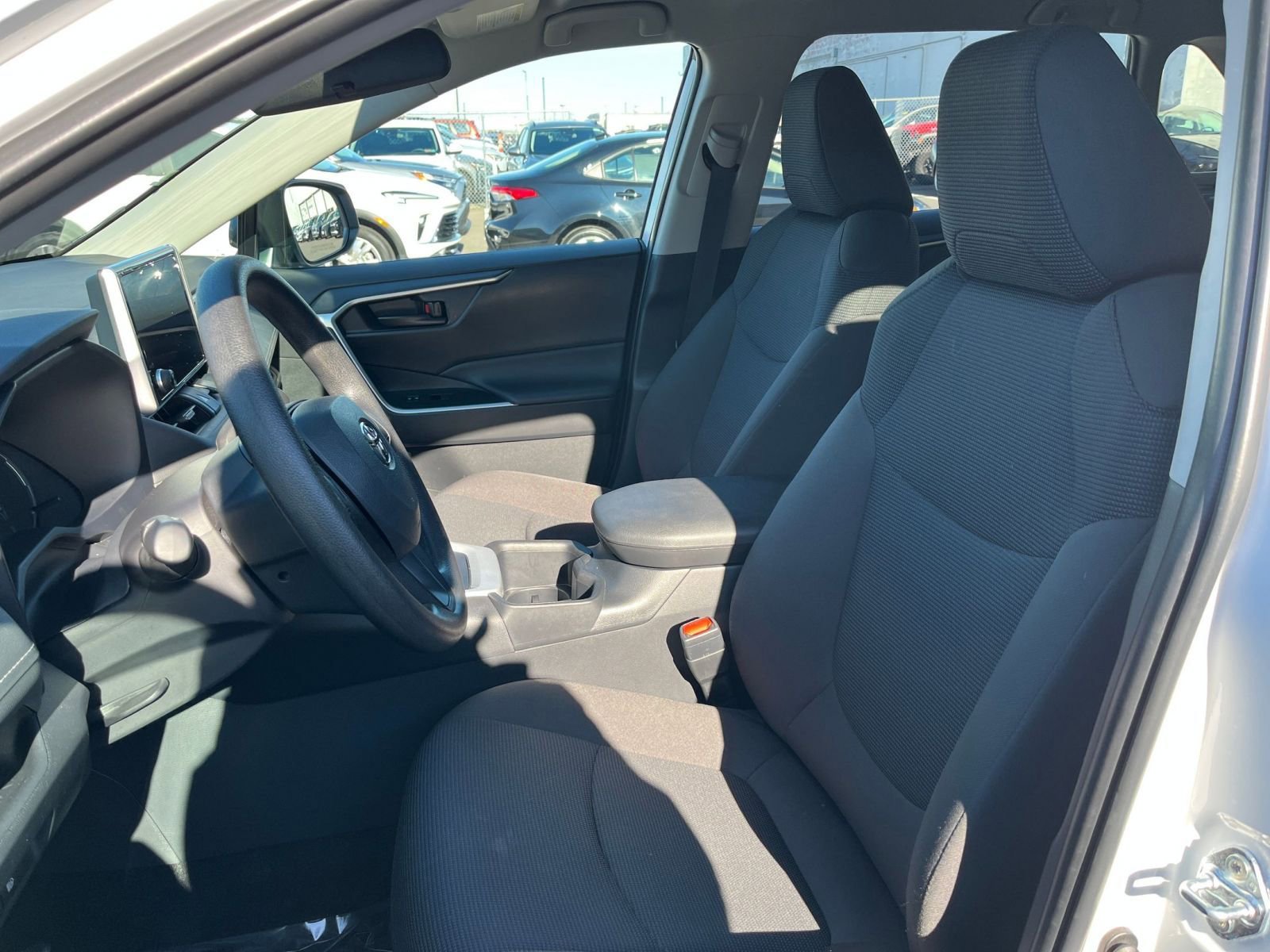 Thumbnail: 2025 Toyota RAV4 - 35