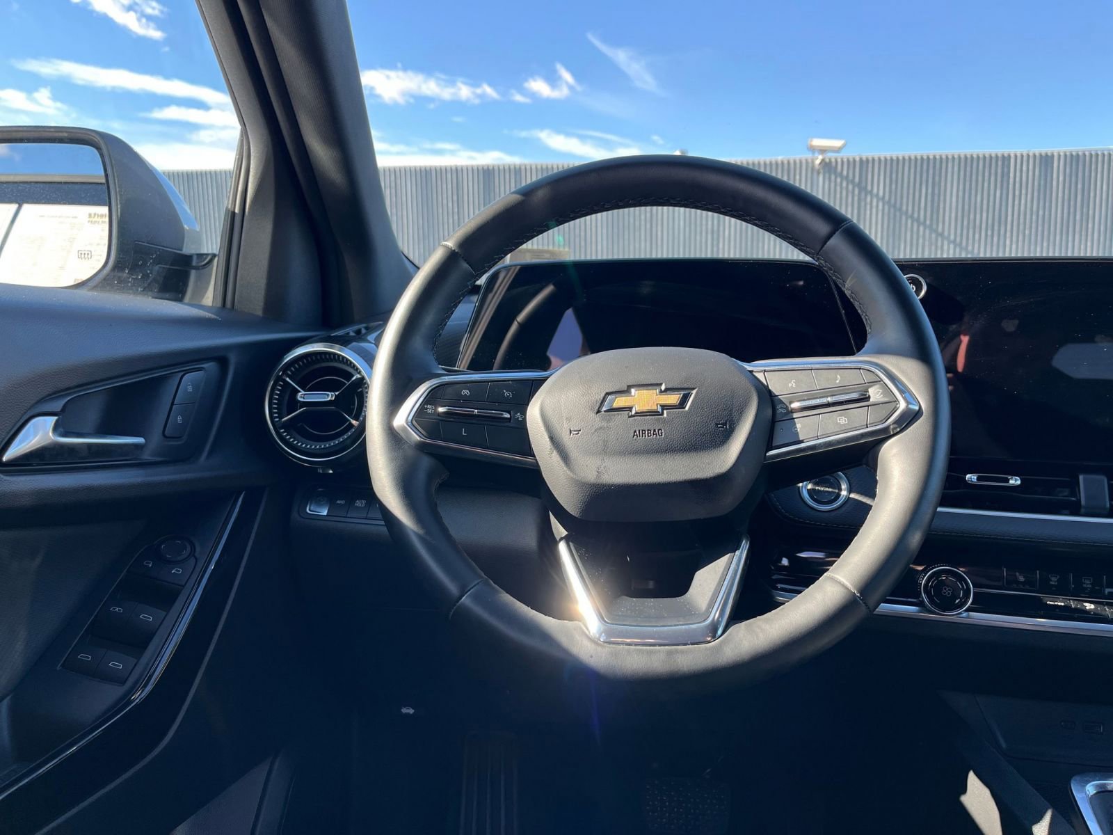 Thumbnail: 2025 Chevrolet Equinox - 27