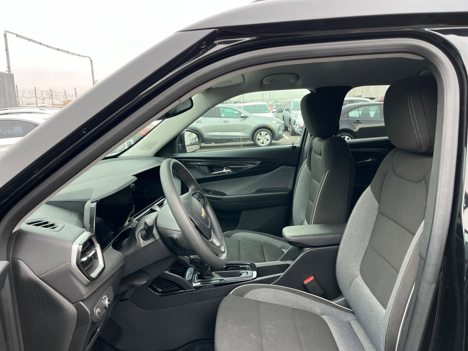 Thumbnail: 2025 Chevrolet TrailBlazer - 33