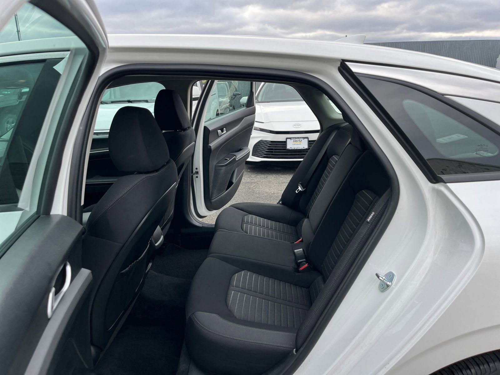 Thumbnail: 2025 Kia K5 - 26