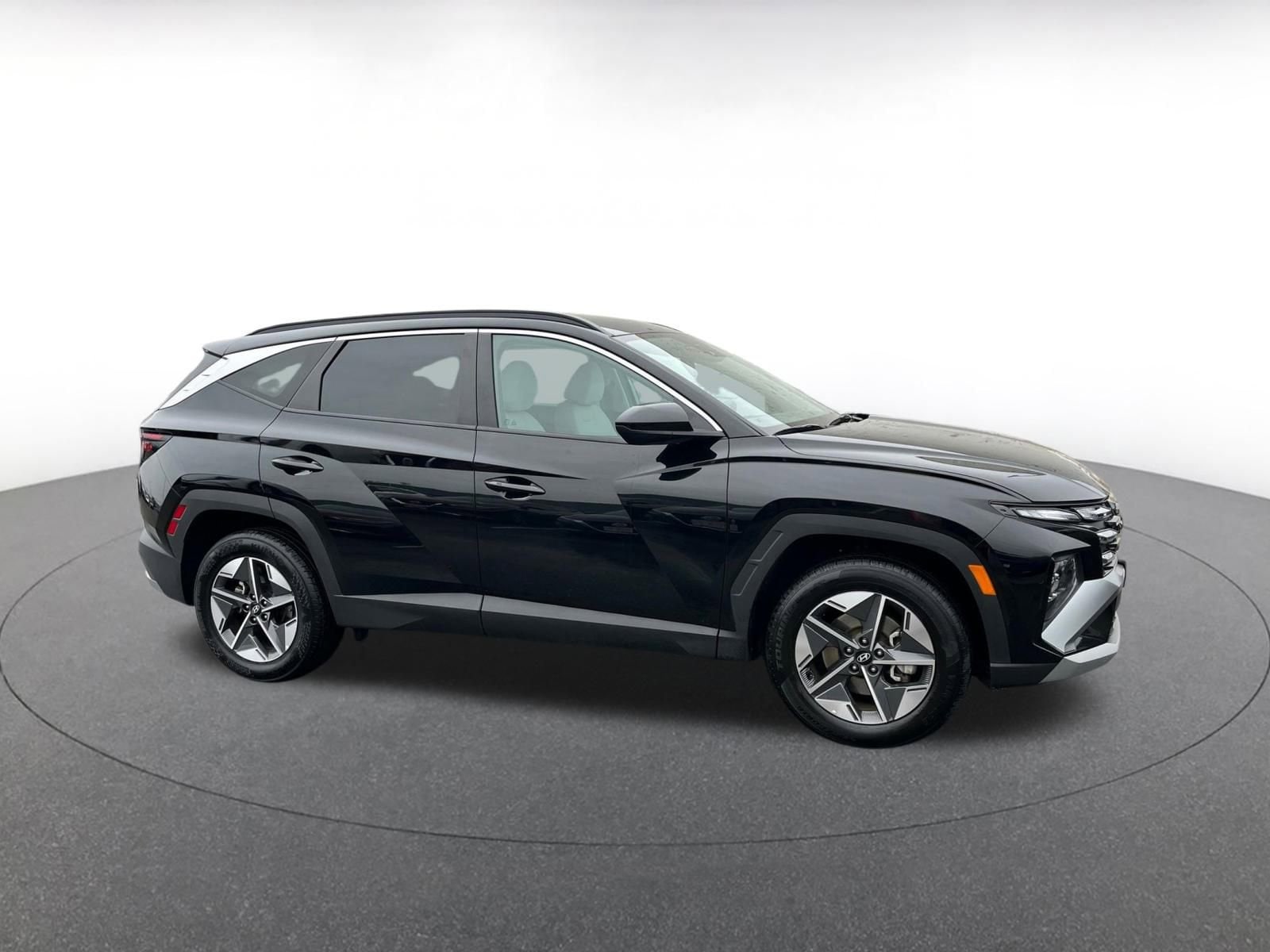 Thumbnail: 2025 Hyundai Tucson - 1