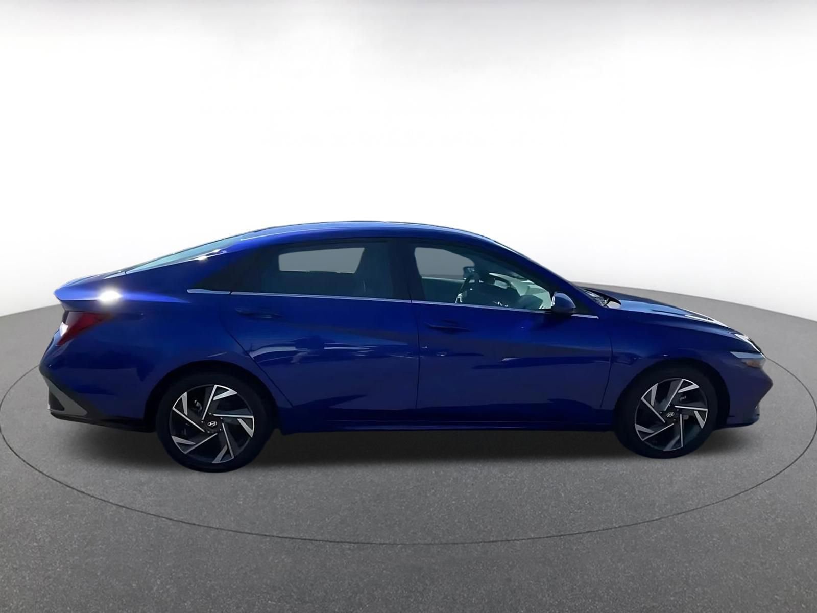 Thumbnail: 2025 Hyundai Elantra - 16