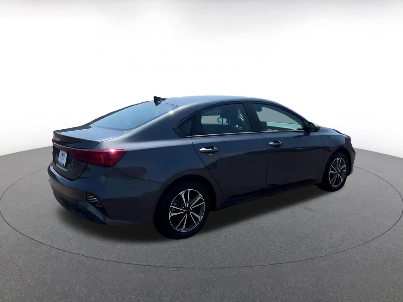 Thumbnail: 2023 Kia Forte - 13