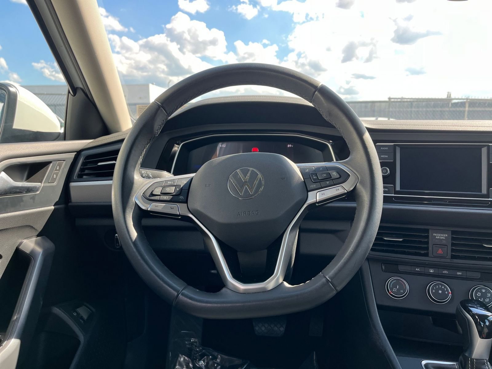 Thumbnail: 2024 Volkswagen Jetta - 26