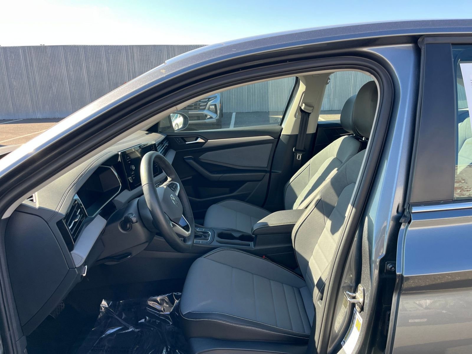 Thumbnail: 2025 Volkswagen Jetta - 26