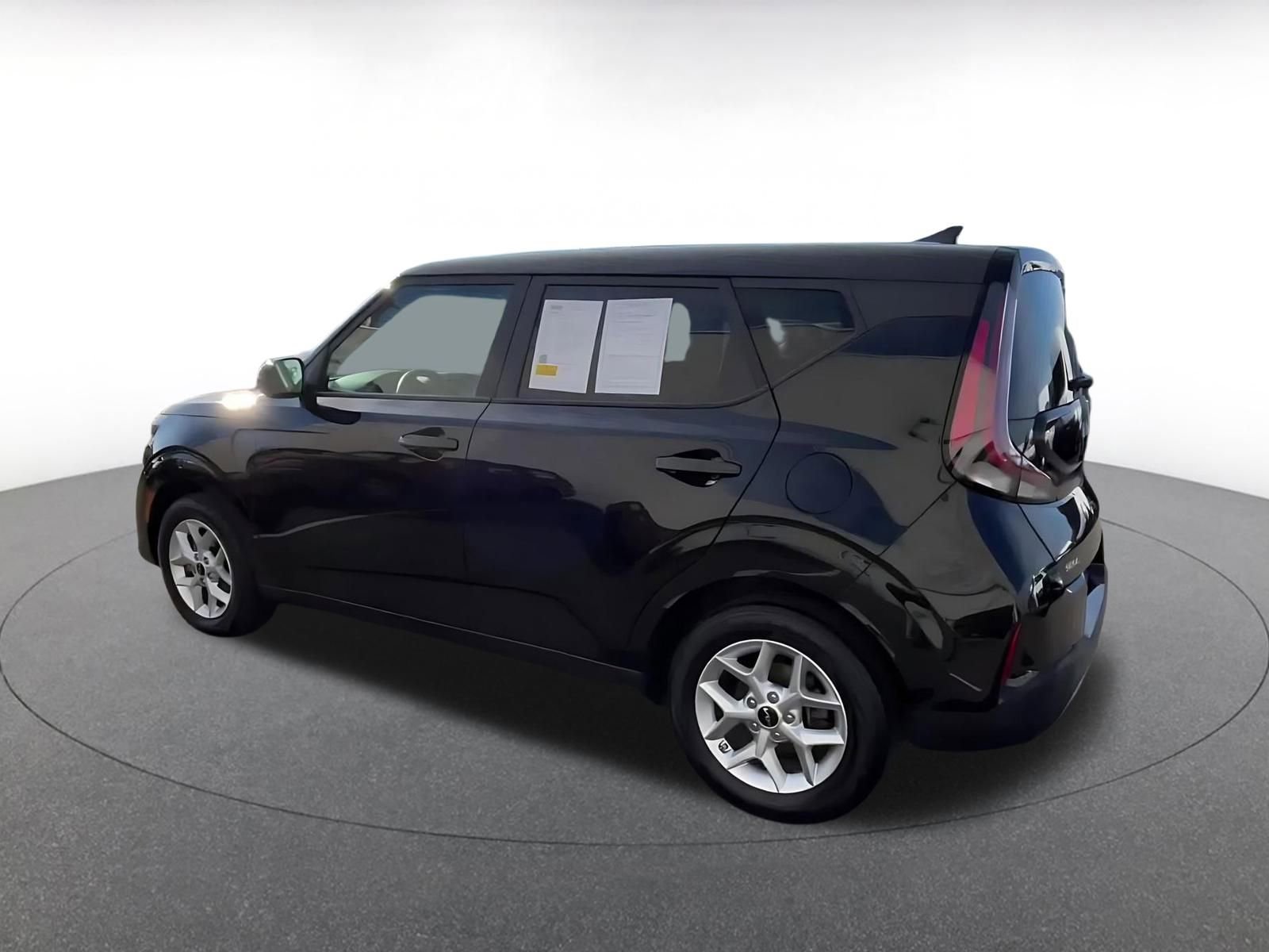 Thumbnail: 2025 Kia Soul - 10