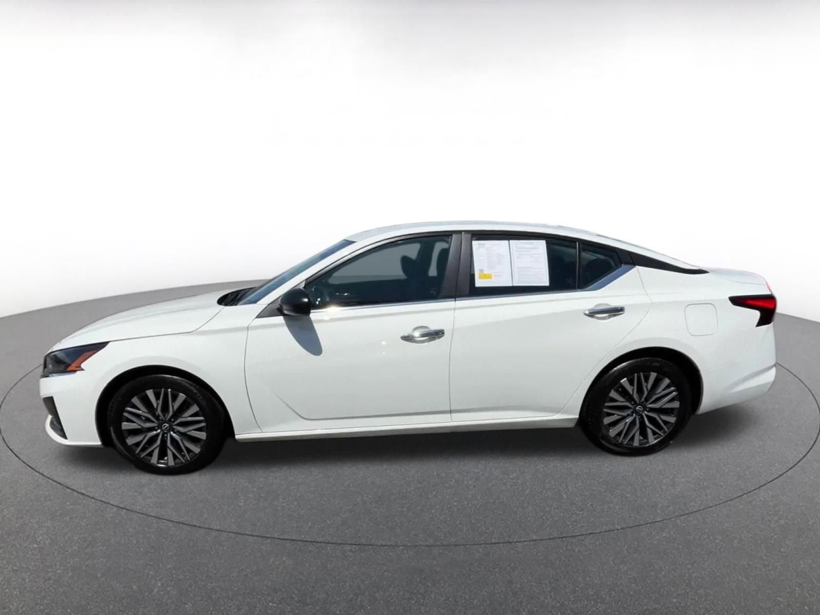 Thumbnail: 2025 Nissan Altima - 8