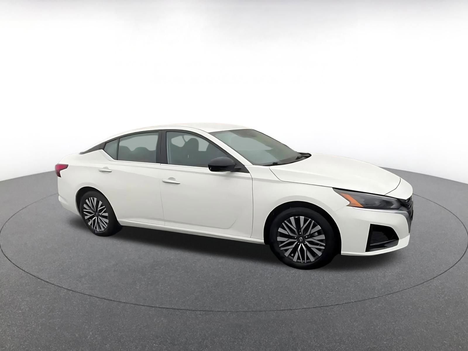 Thumbnail: 2025 Nissan Altima - 2