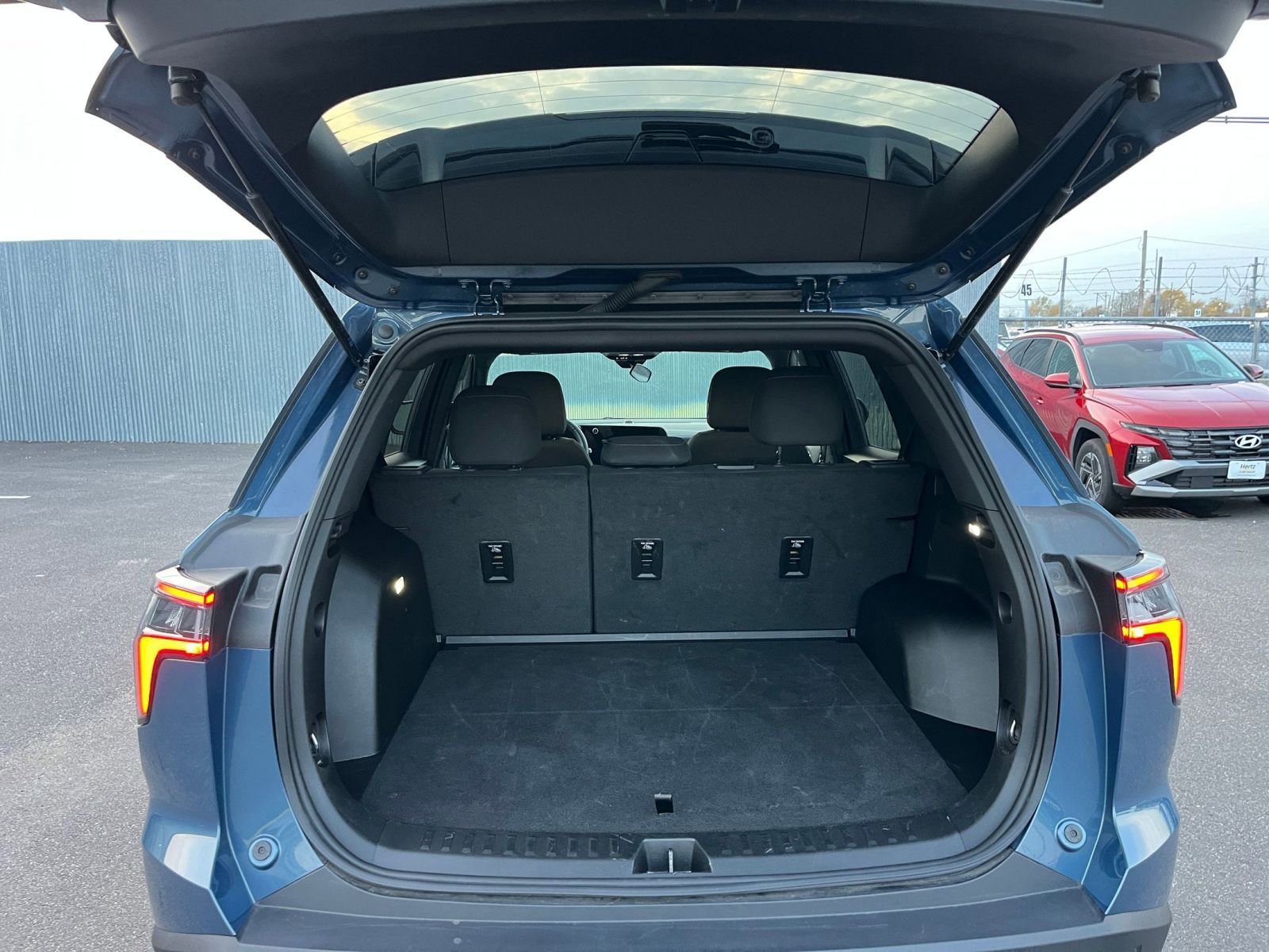 Thumbnail: 2025 Chevrolet Equinox - 30