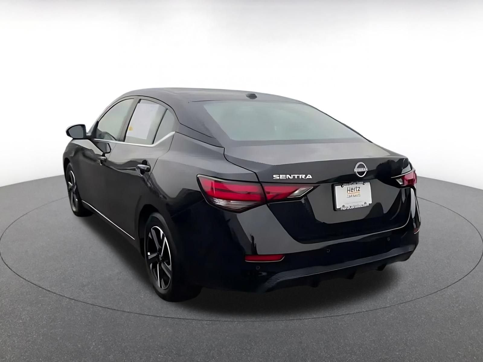 Thumbnail: 2025 Nissan Sentra - 10