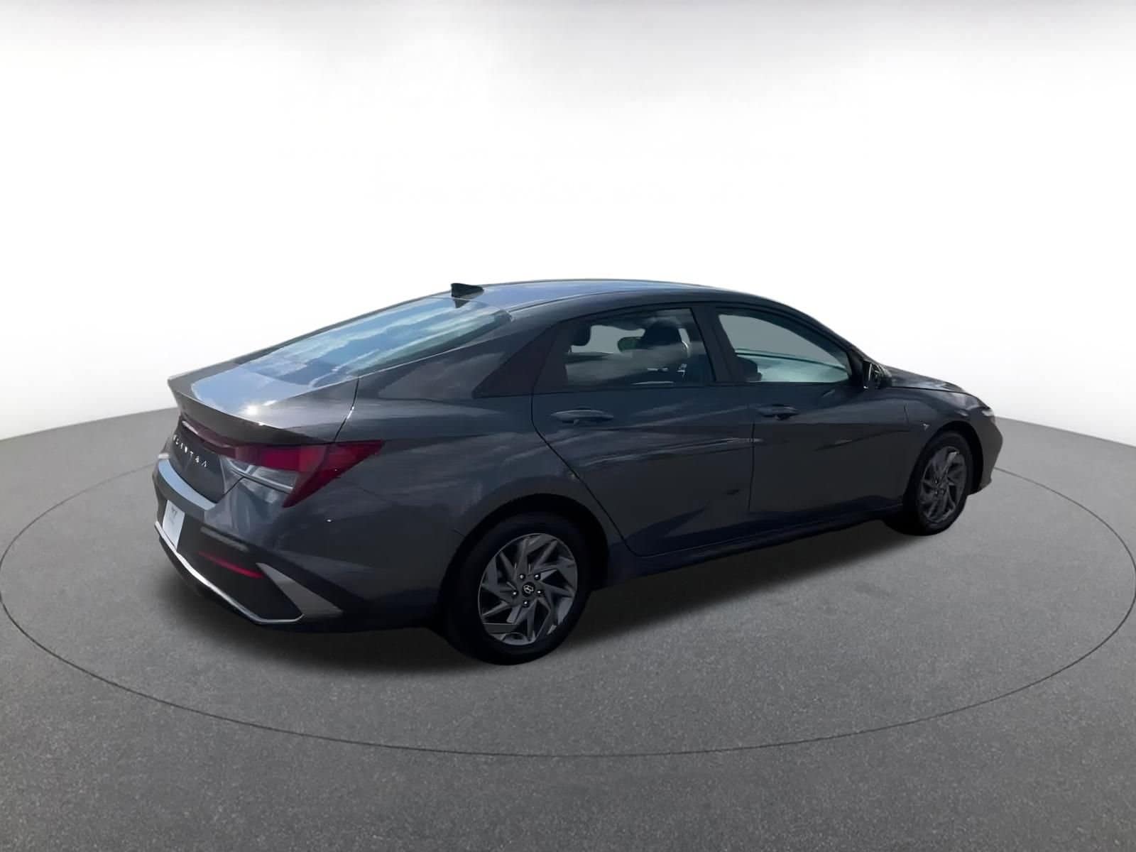 Thumbnail: 2024 Hyundai Elantra - 15