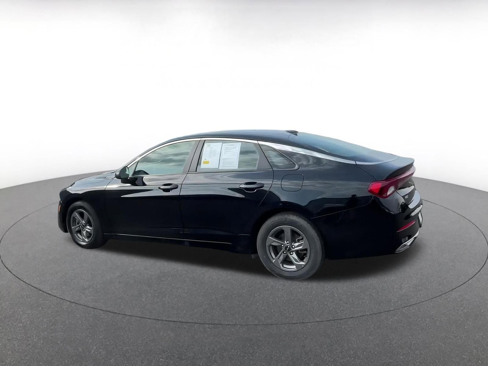 2023 Kia K5 LXS 10