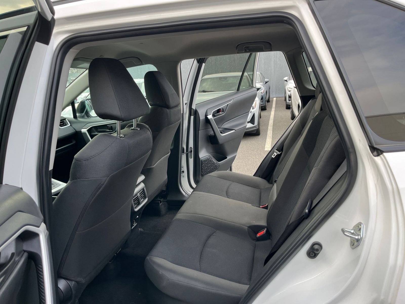 Thumbnail: 2025 Toyota RAV4 - 25