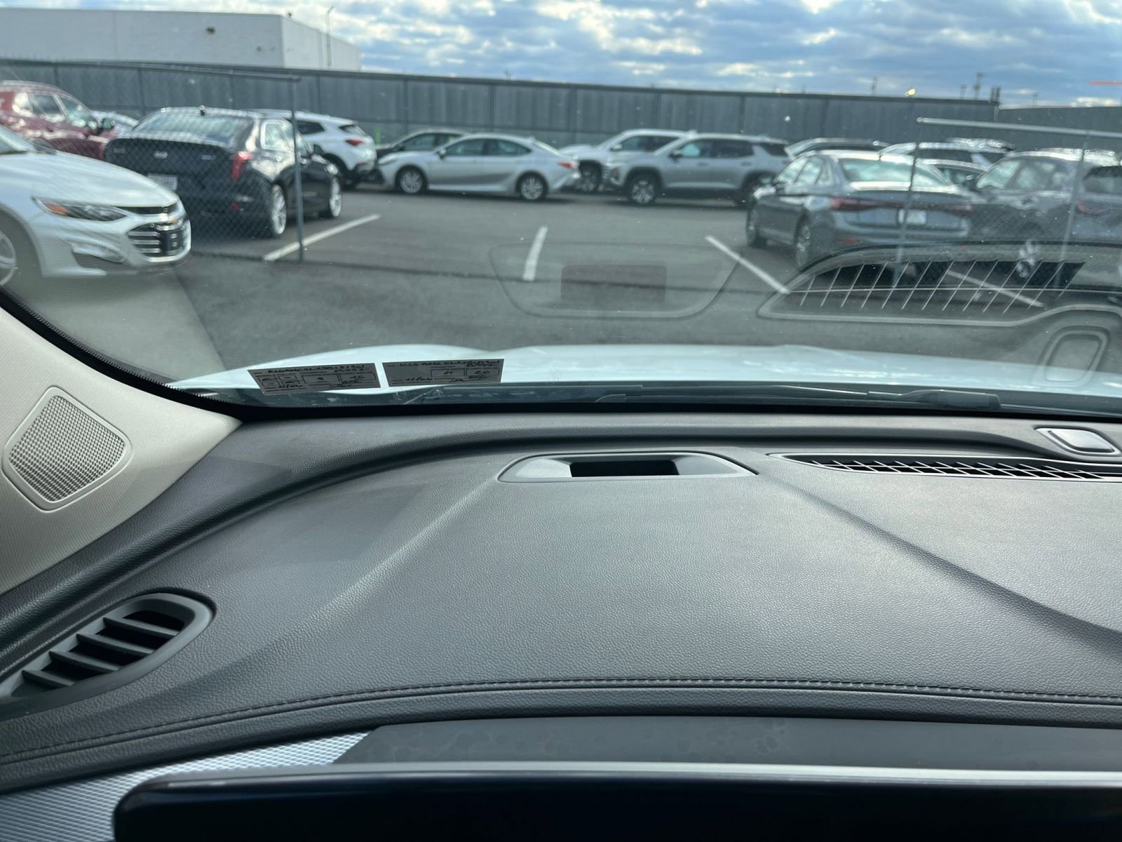 Thumbnail: 2025 Buick Encore GX - 32