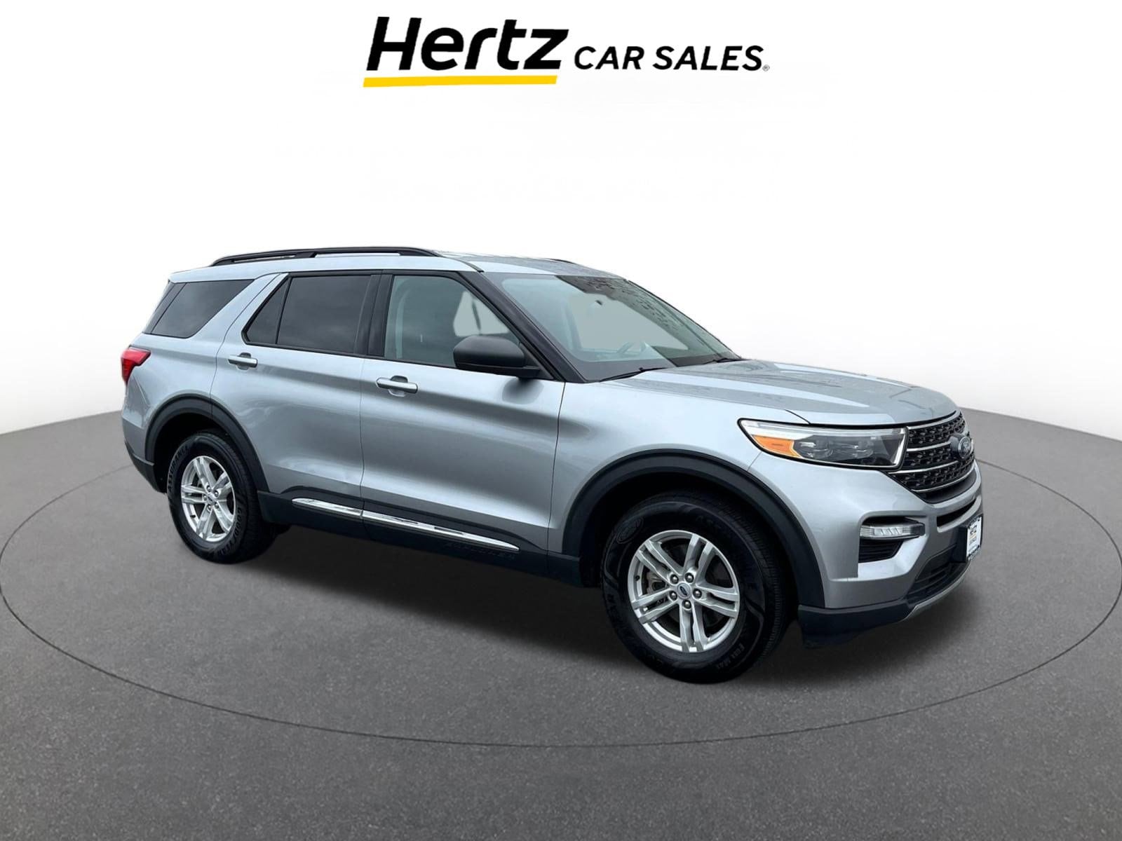 2023 Ford Explorer XLT Hero Image