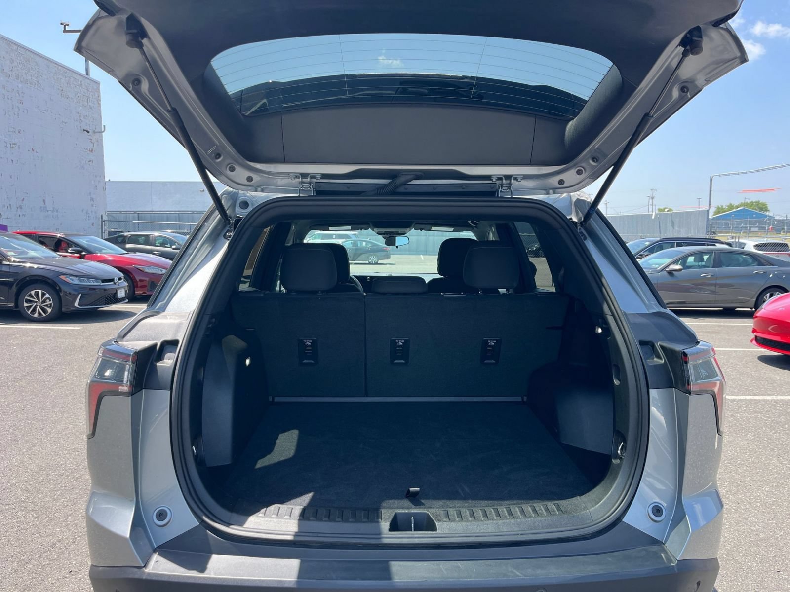 Thumbnail: 2025 Chevrolet Equinox - 31