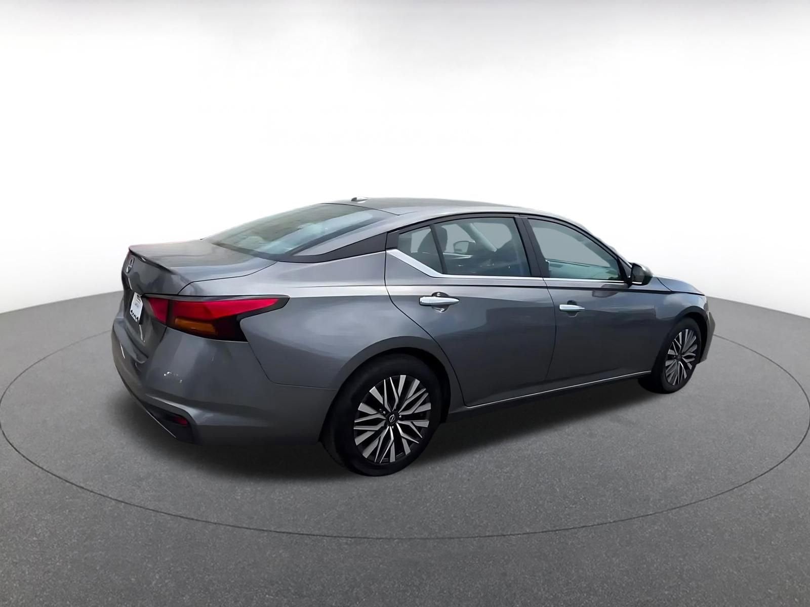 Thumbnail: 2025 Nissan Altima - 15