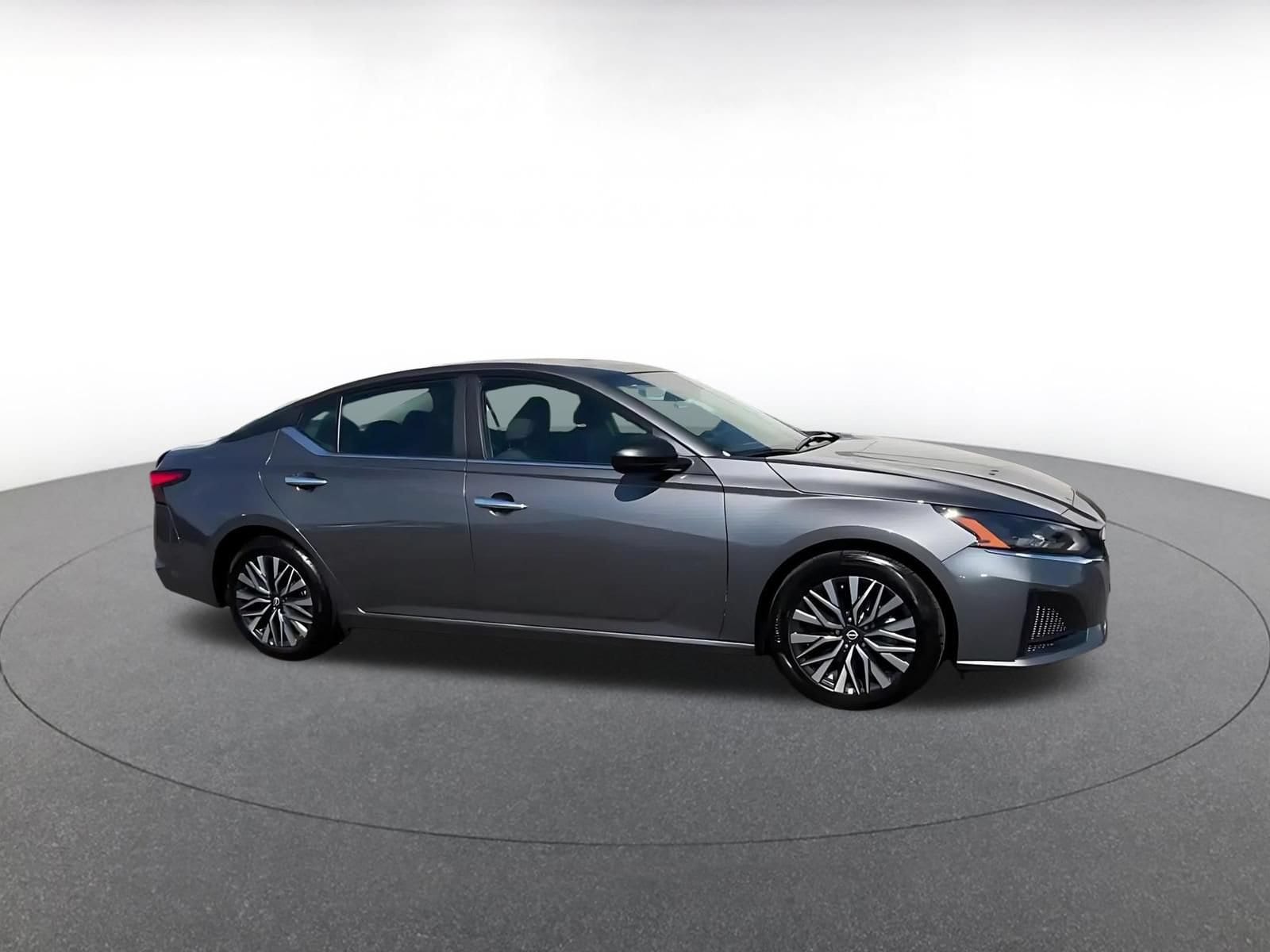 Thumbnail: 2025 Nissan Altima - 2
