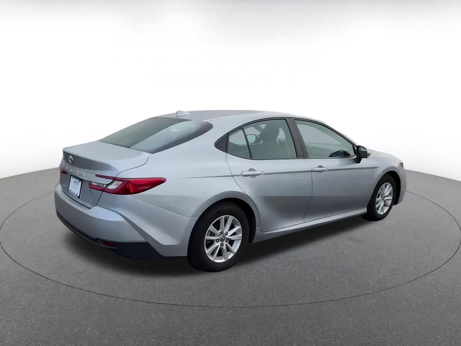 Thumbnail: 2025 Toyota Camry - 15