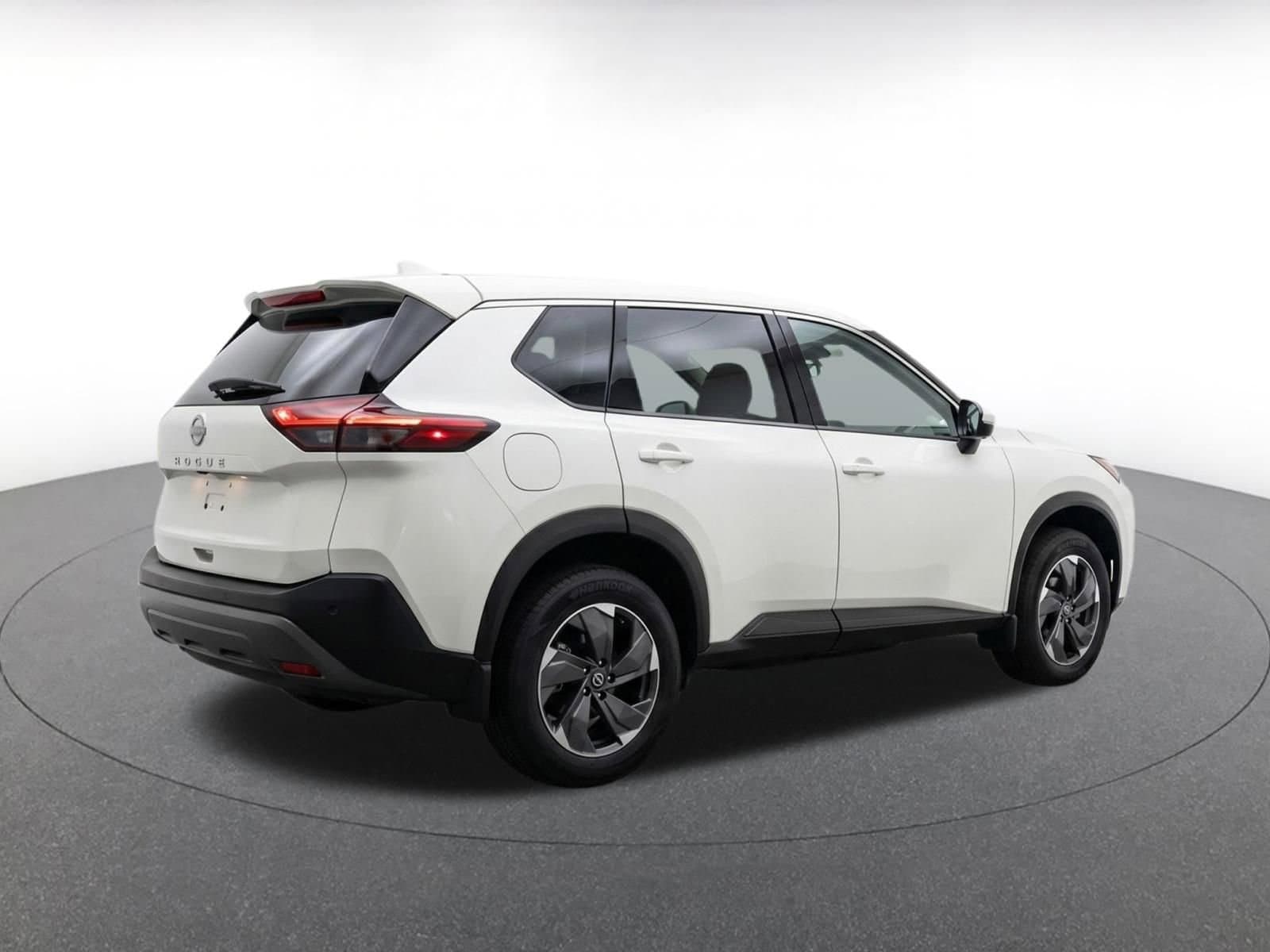 Thumbnail: 2025 Nissan Rogue - 8