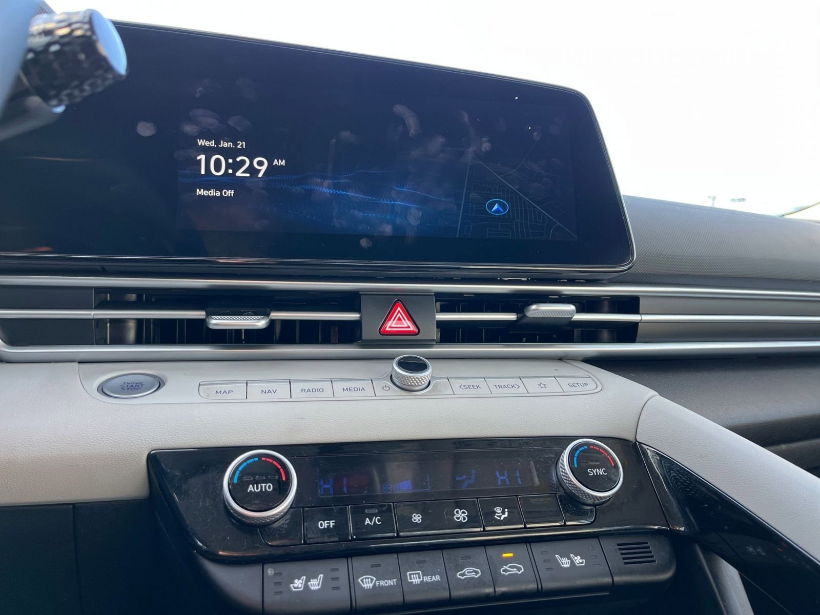 Thumbnail: 2025 Hyundai Elantra - 21