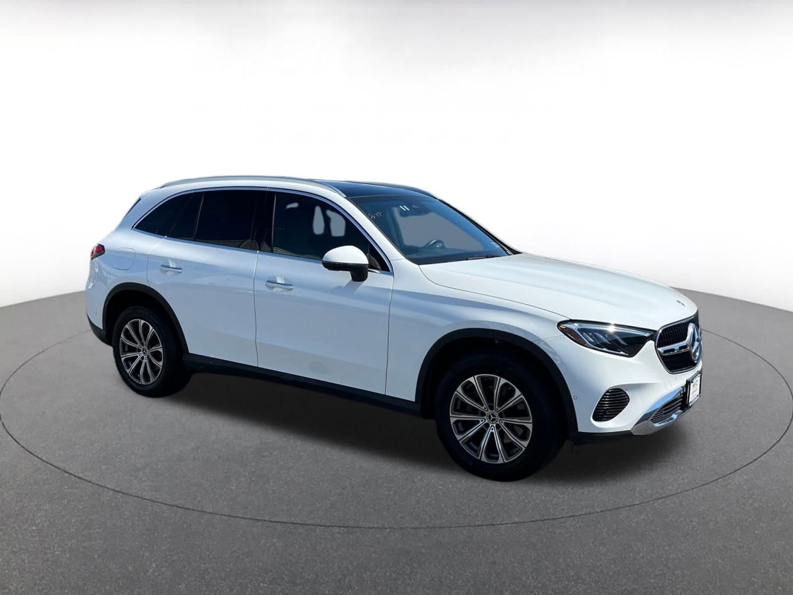 Thumbnail: 2024 Mercedes-Benz GLC - 1