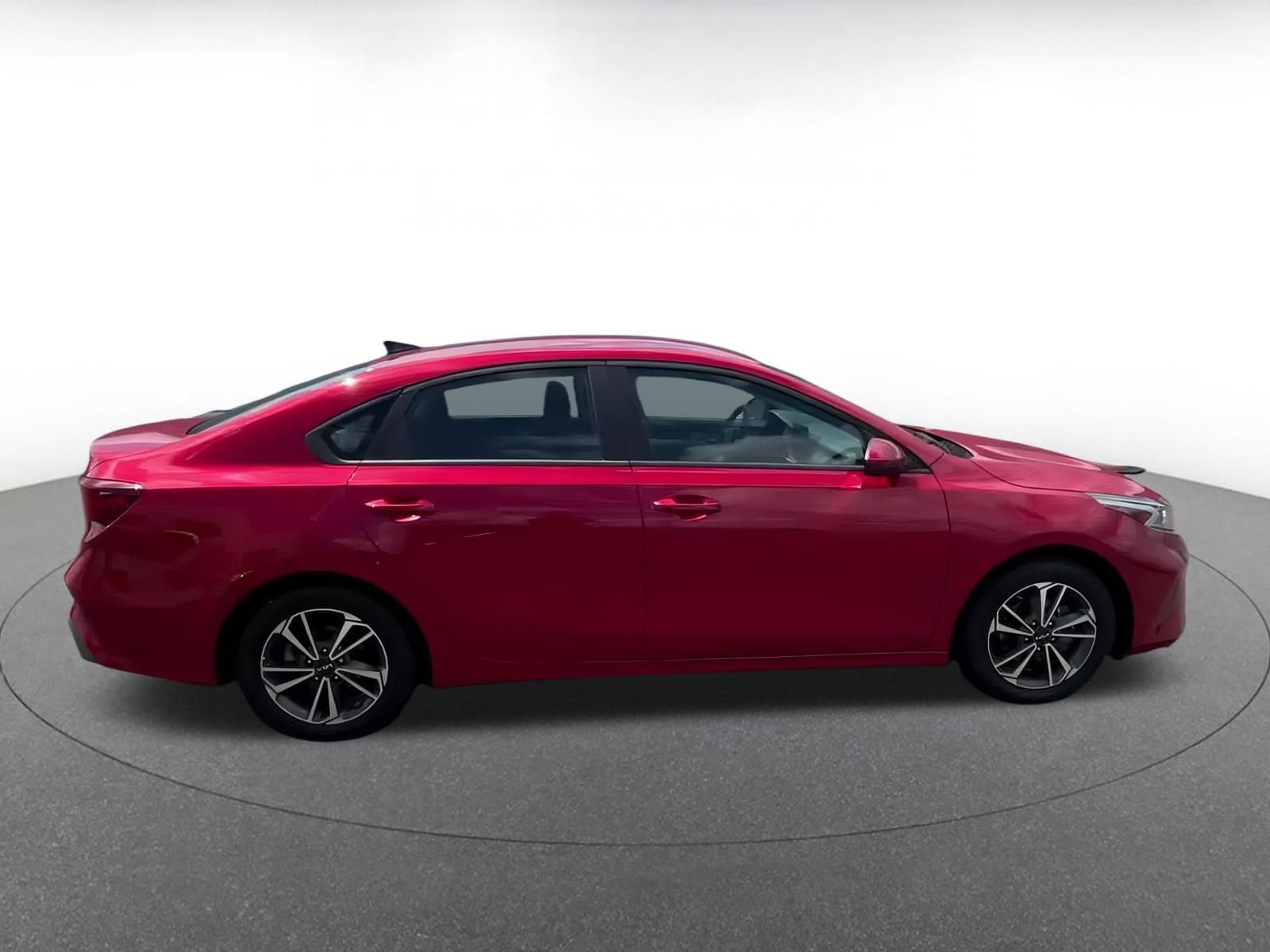 Thumbnail: 2024 Kia Forte - 16