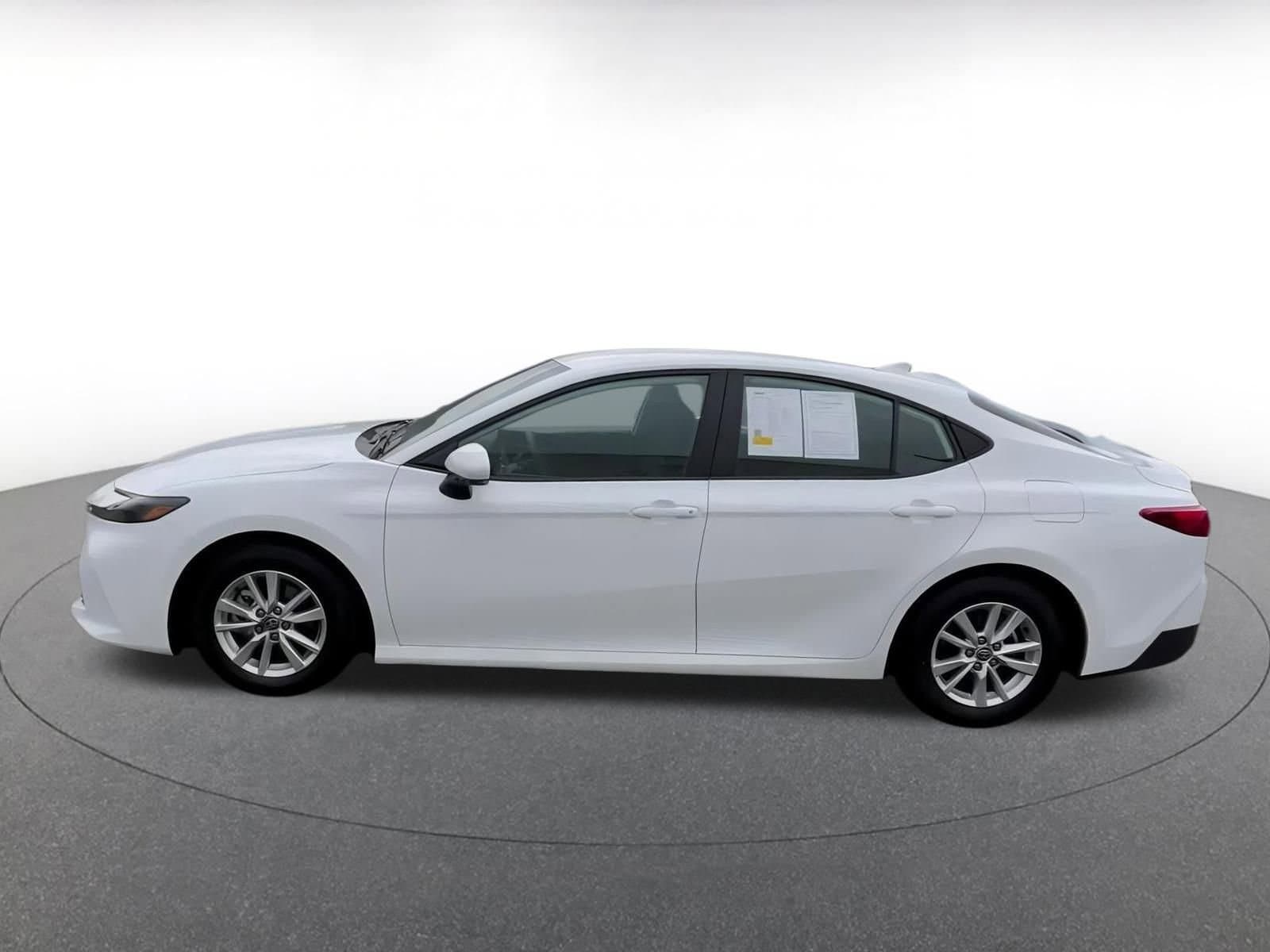 Thumbnail: 2025 Toyota Camry - 10