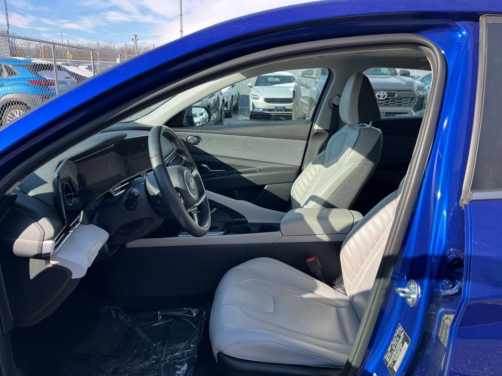 Thumbnail: 2025 Hyundai Elantra - 27