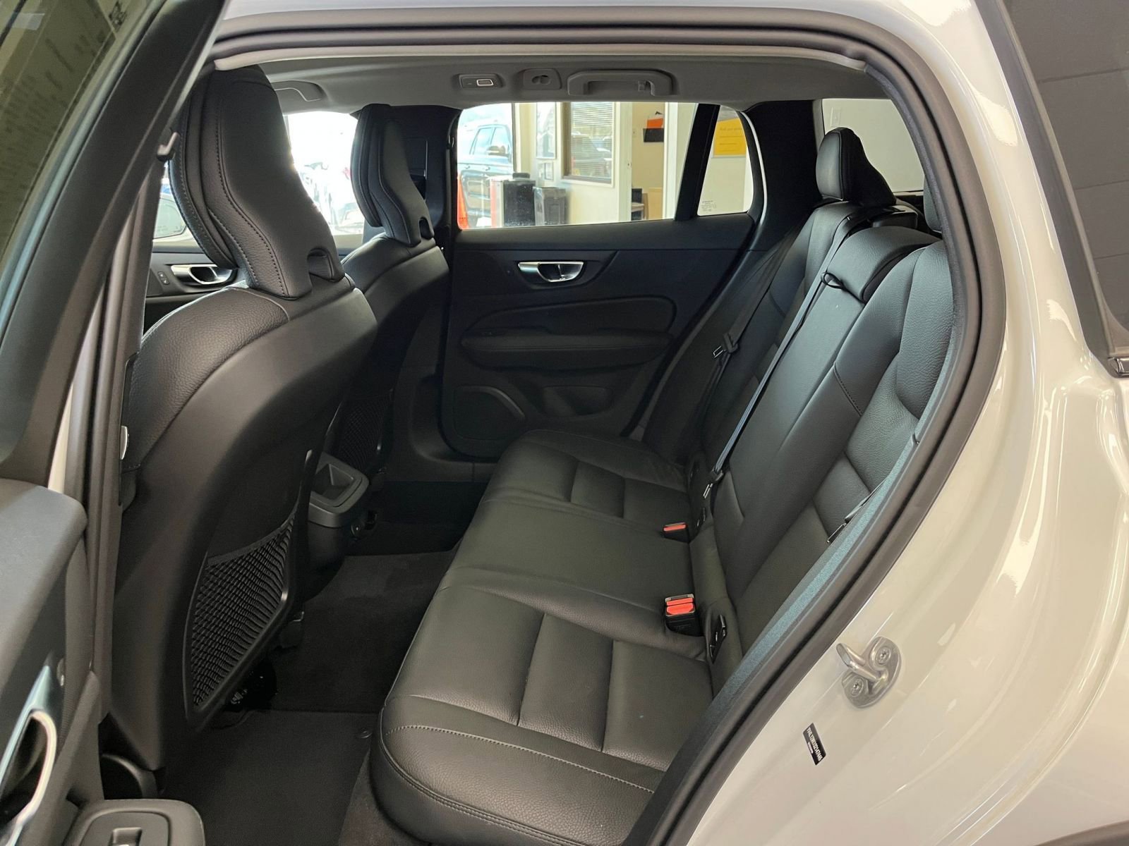 Thumbnail: 2025 Volvo S60 - 26