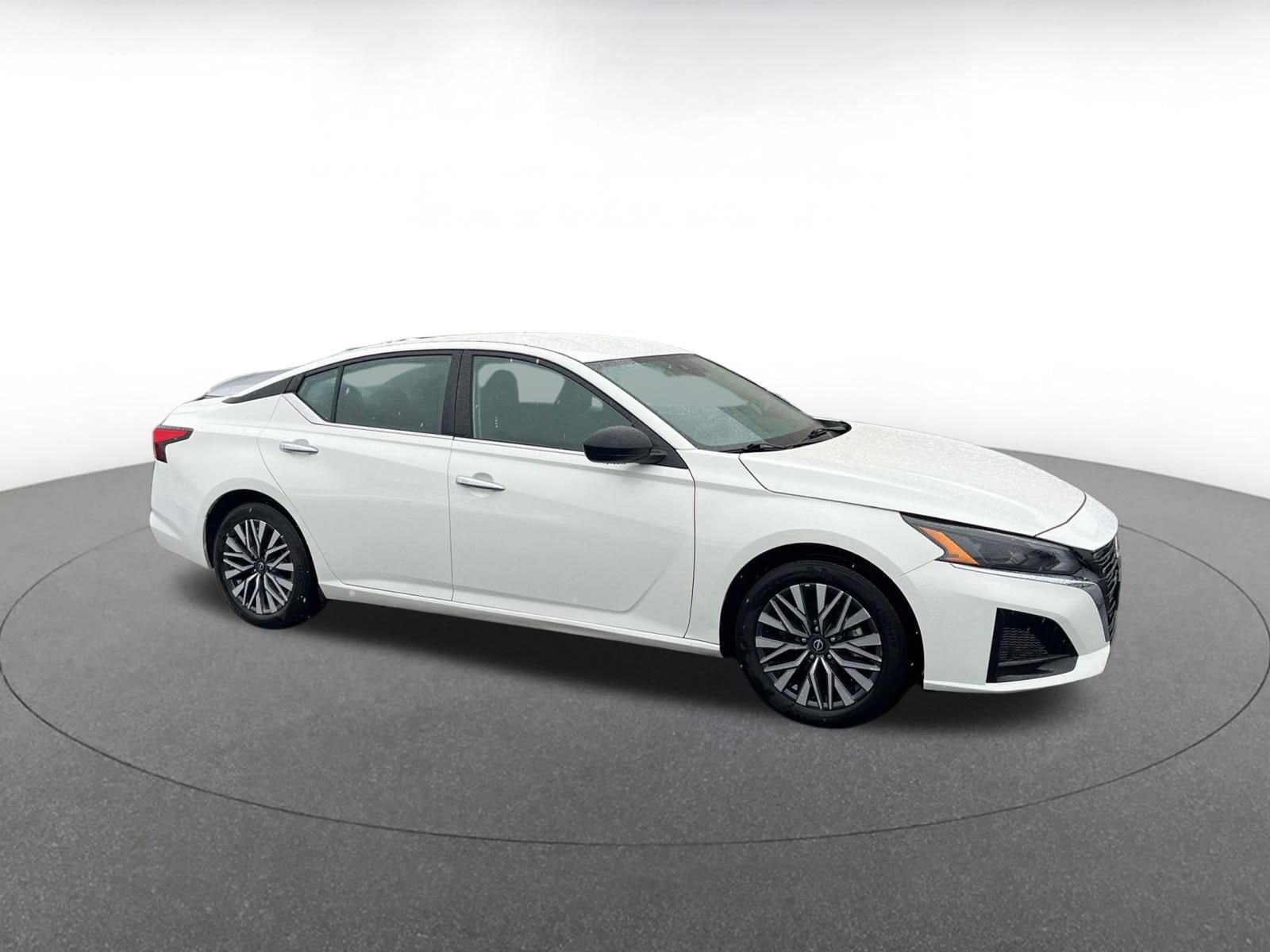 Thumbnail: 2025 Nissan Altima - 1