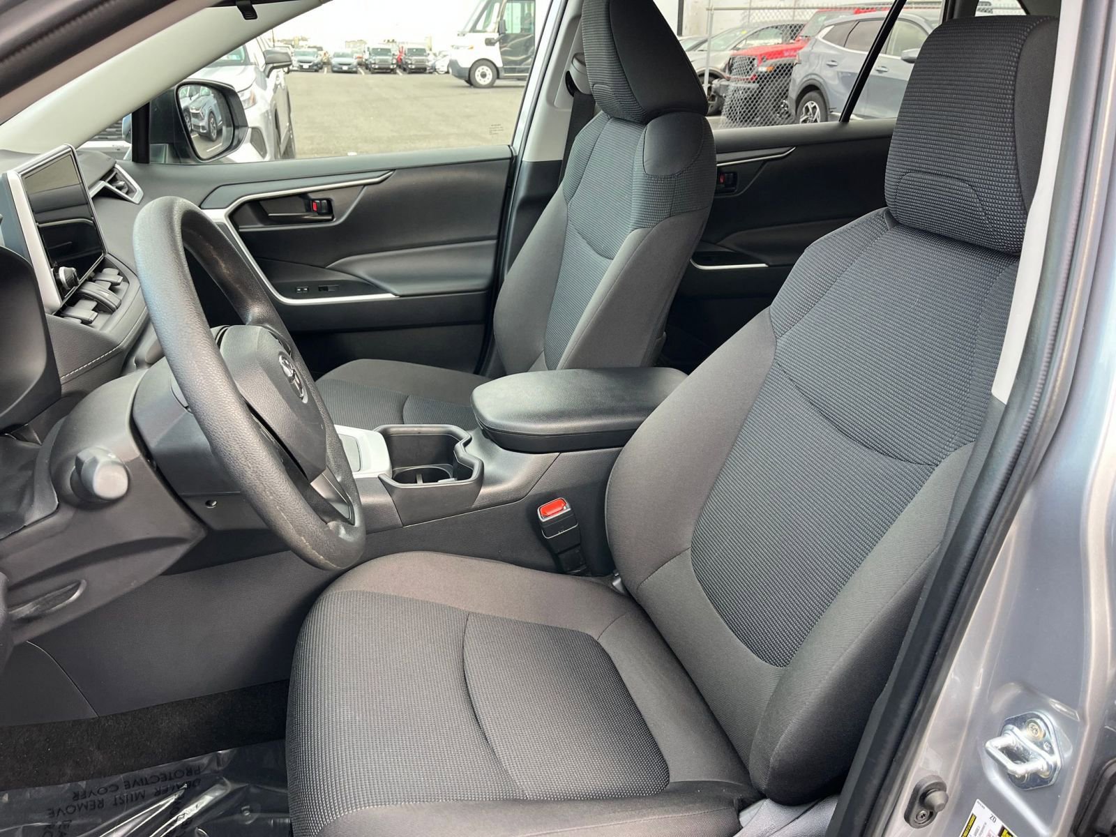 Thumbnail: 2025 Toyota RAV4 - 35