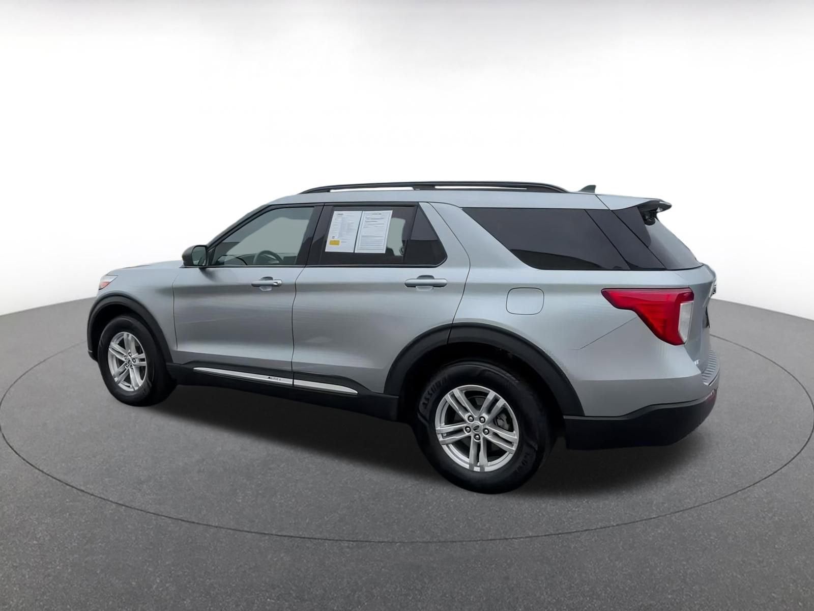 2023 Ford Explorer XLT 10