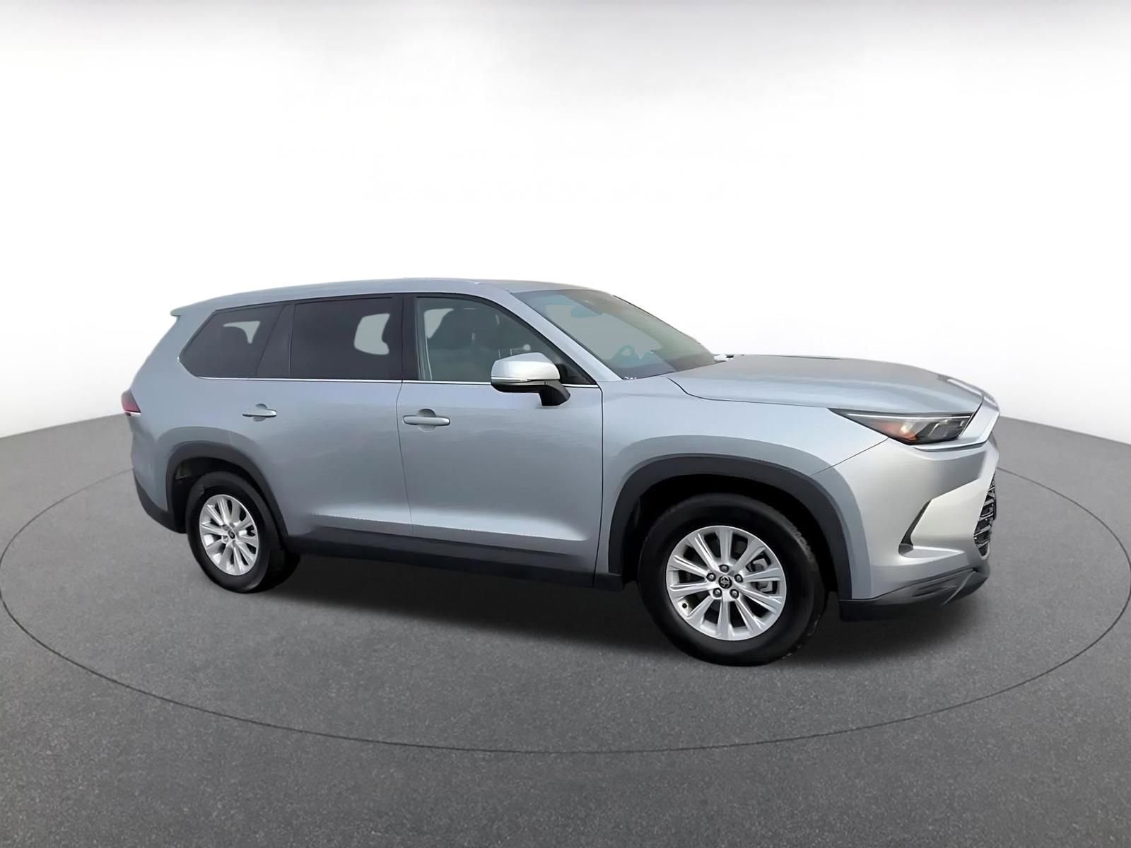 Thumbnail: 2025 Toyota Grand Highlander - 2