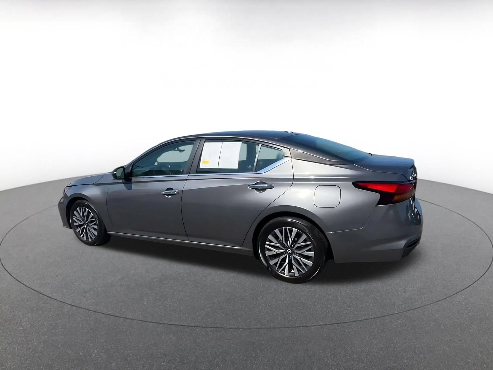Thumbnail: 2025 Nissan Altima - 8