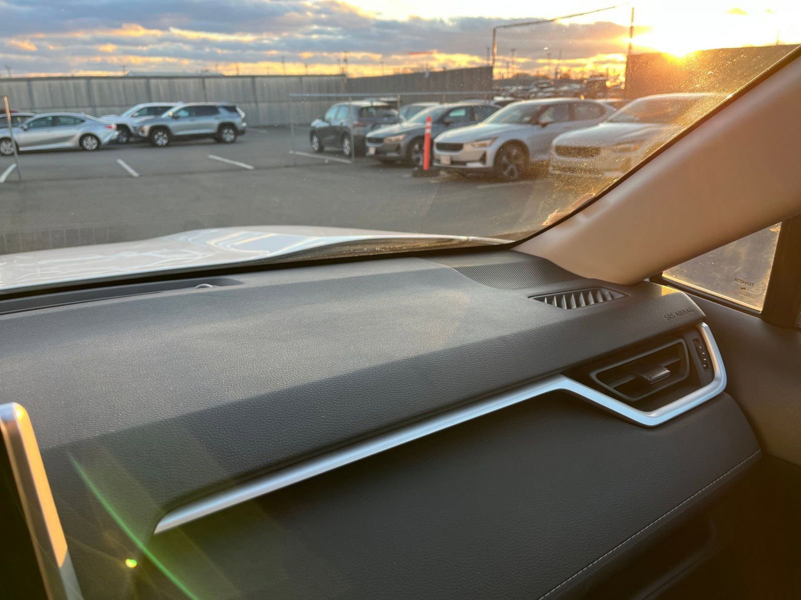 Thumbnail: 2025 Toyota RAV4 - 34