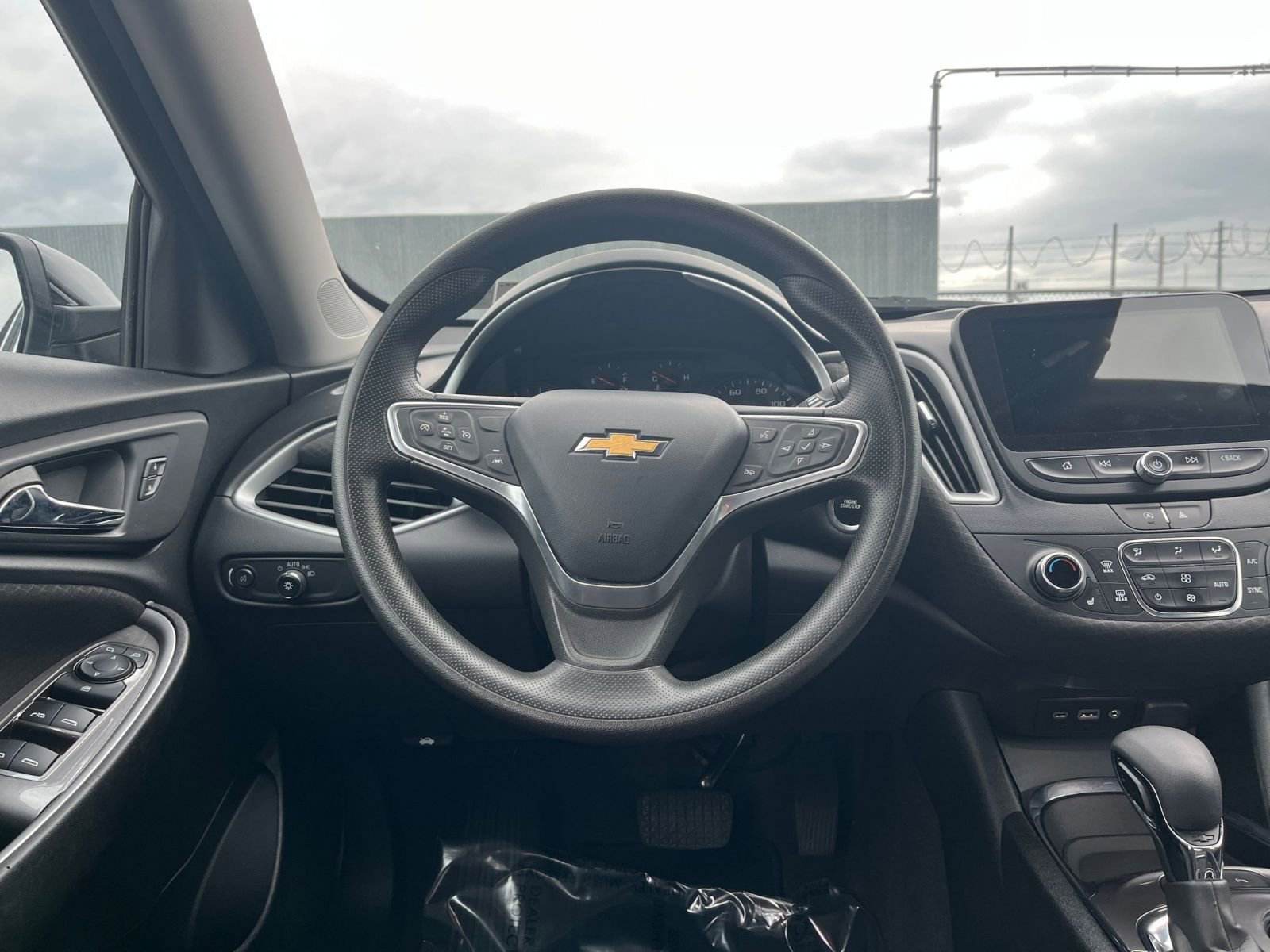 Thumbnail: 2023 Chevrolet Malibu - 28
