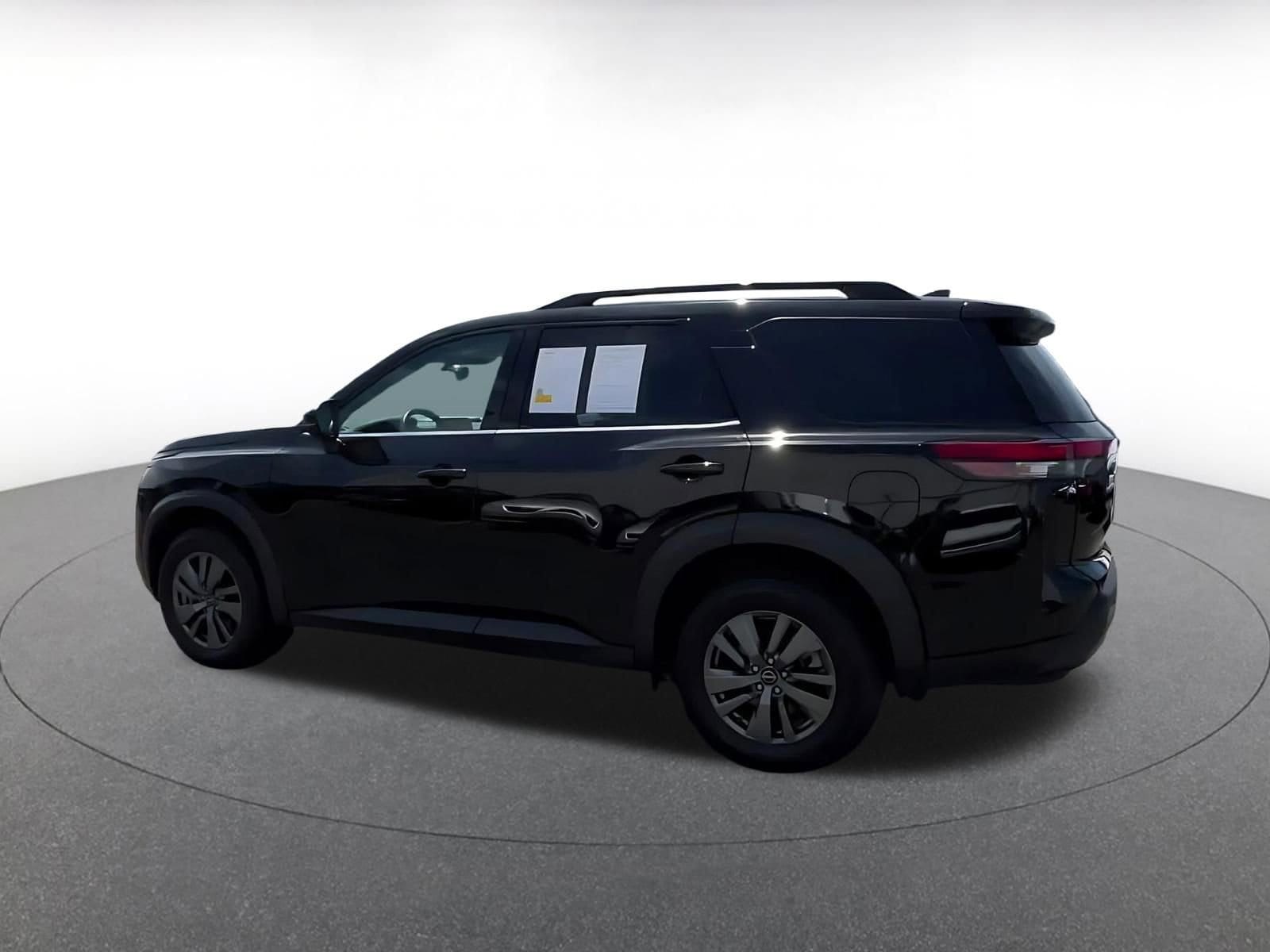 Thumbnail: 2025 Nissan Pathfinder - 10