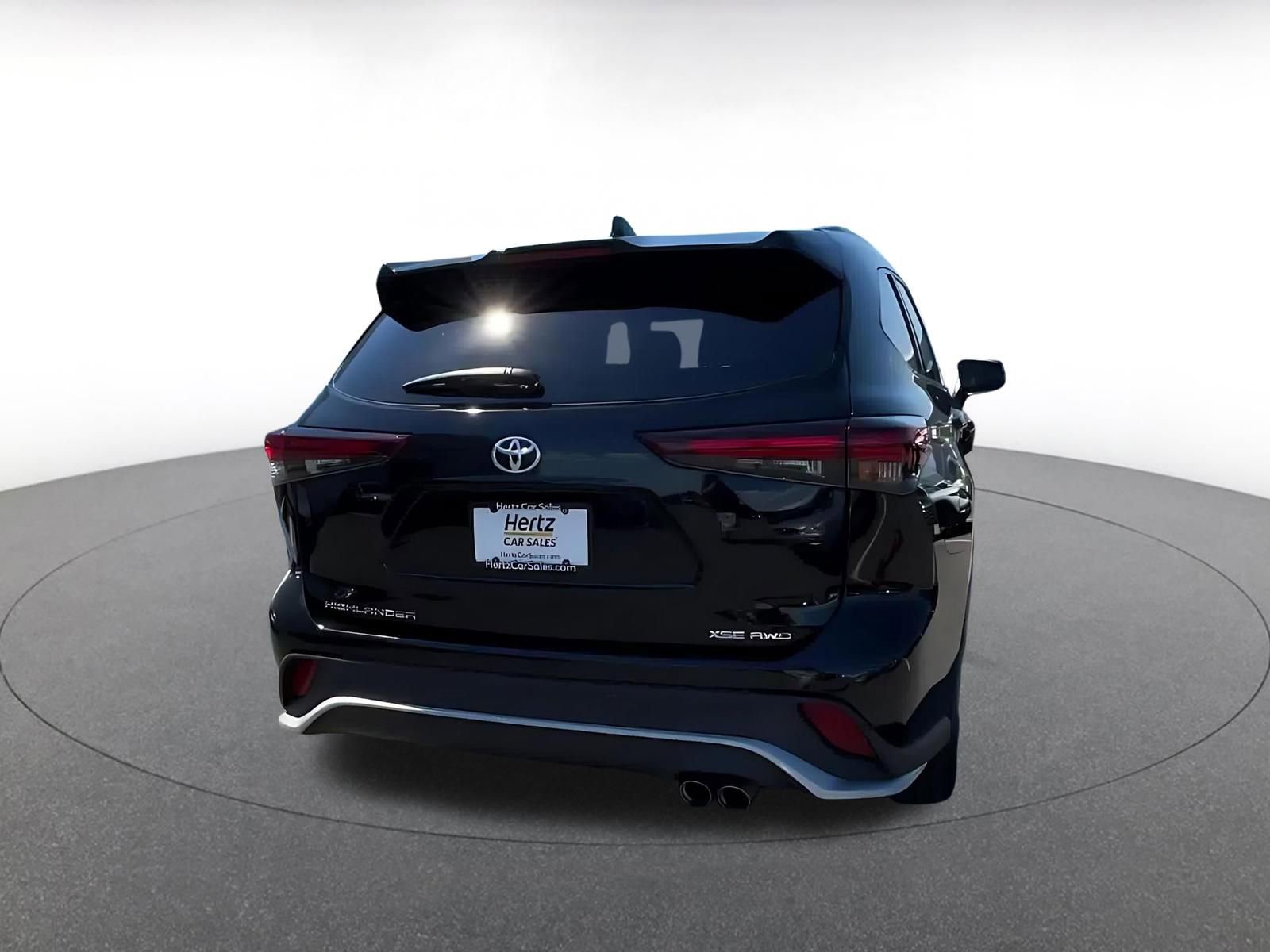 Thumbnail: 2025 Toyota Highlander - 12