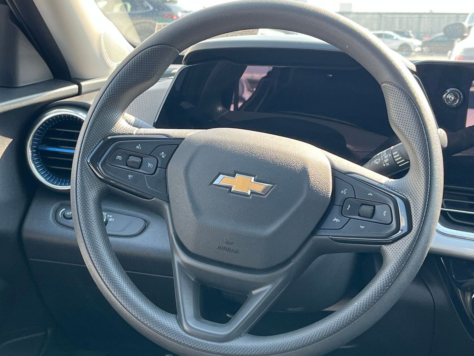 Thumbnail: 2025 Chevrolet Trax - 27