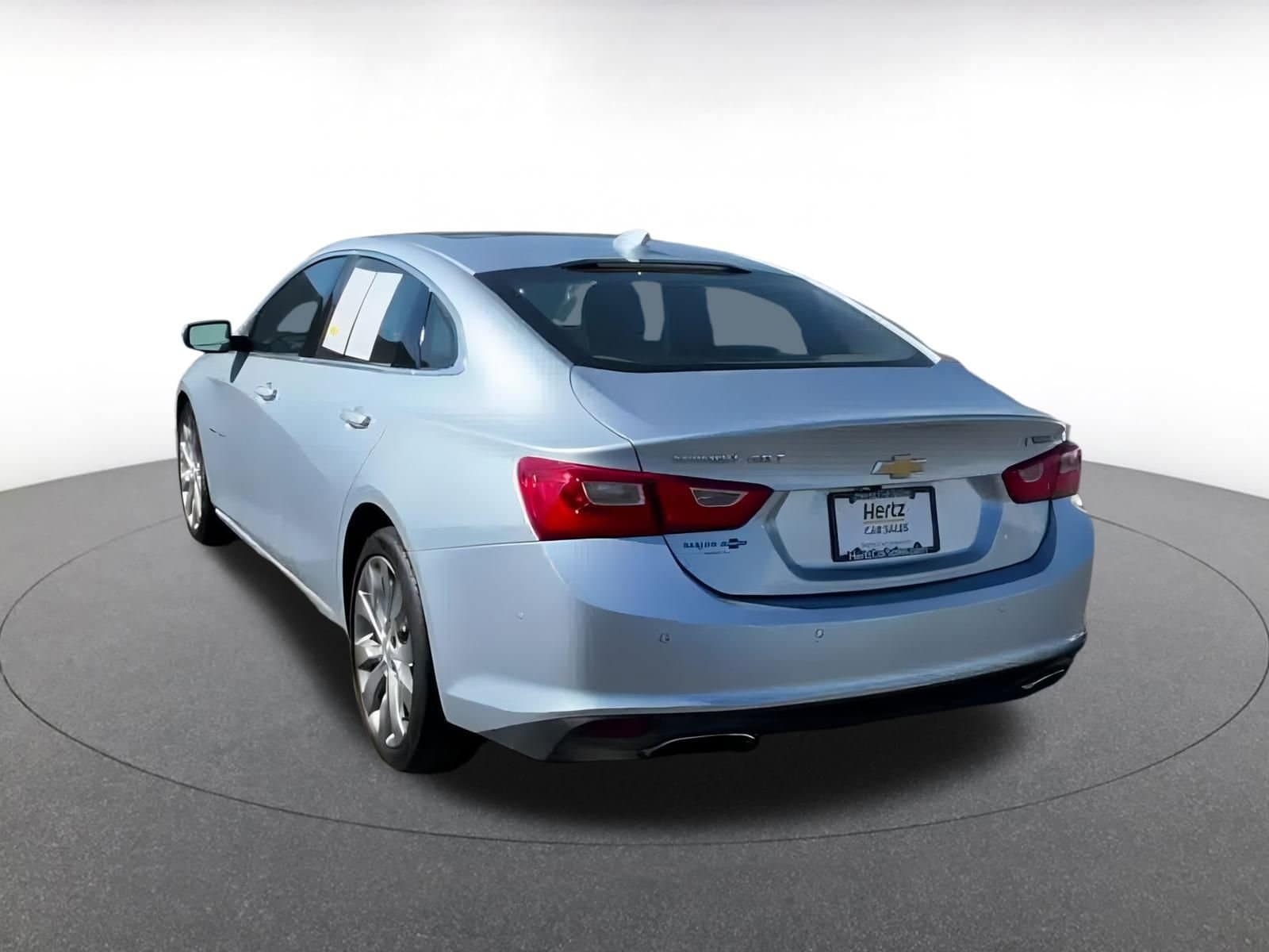 Thumbnail: 2017 Chevrolet Malibu - 11