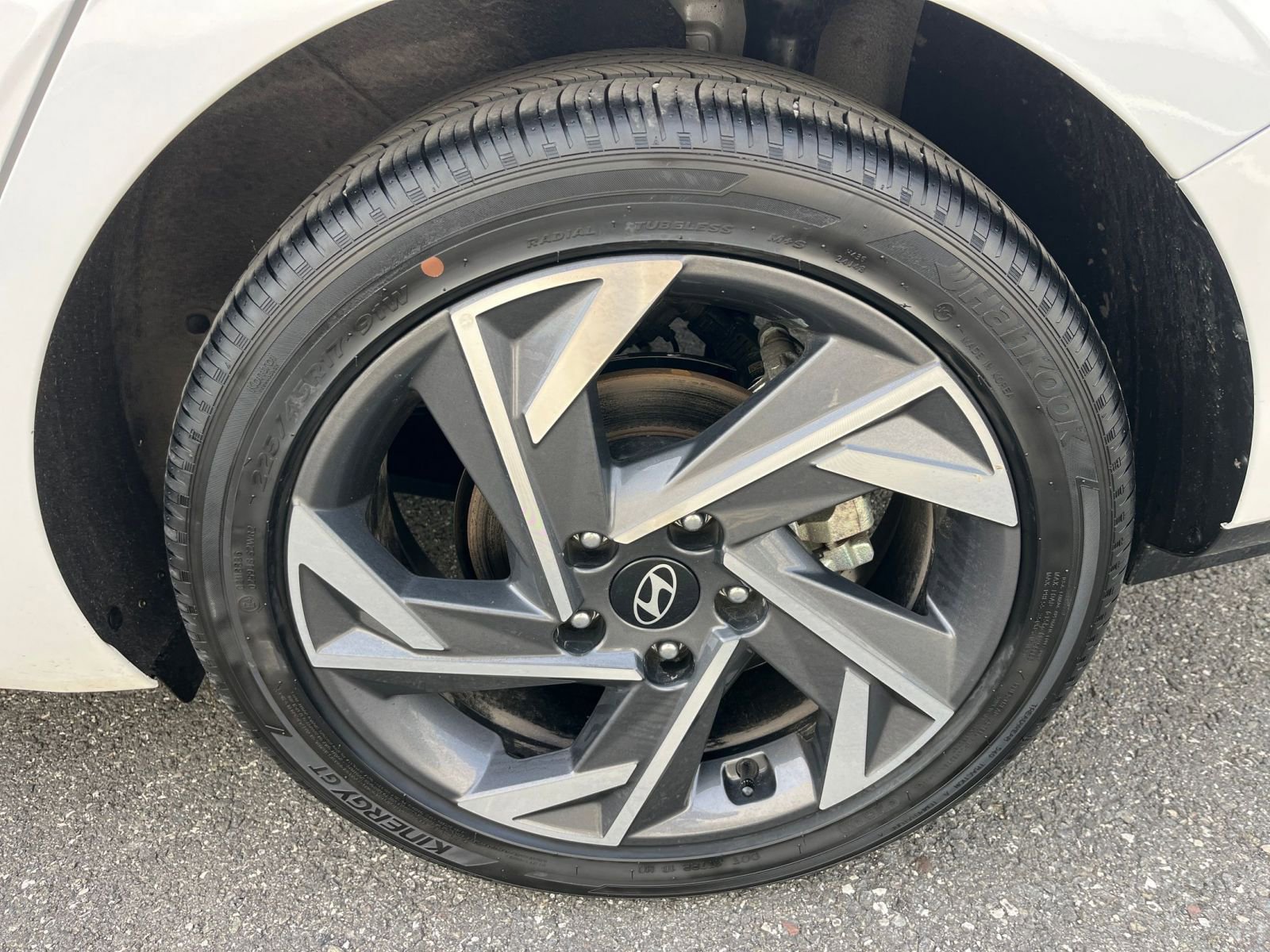 Thumbnail: 2025 Hyundai Elantra - 31