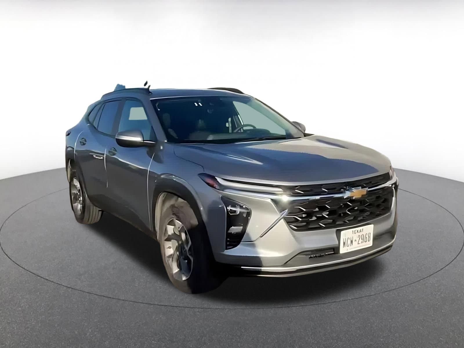 Thumbnail: 2025 Chevrolet Trax - 3