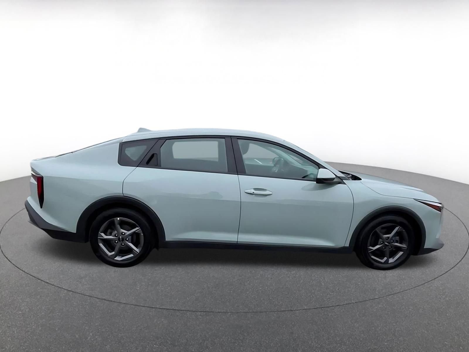 Thumbnail: 2025 Kia K4 - 16